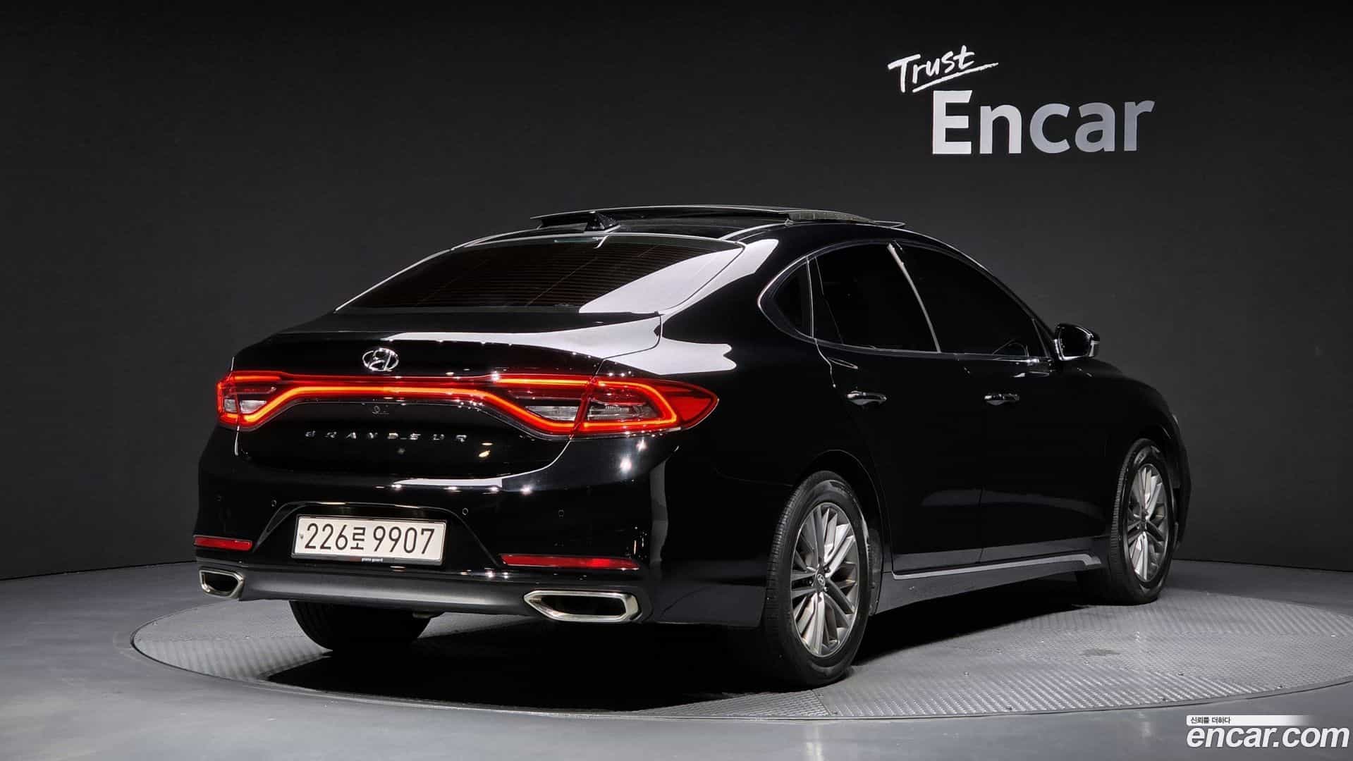 Grandeur Hyundai 2019.0-OUTER-002