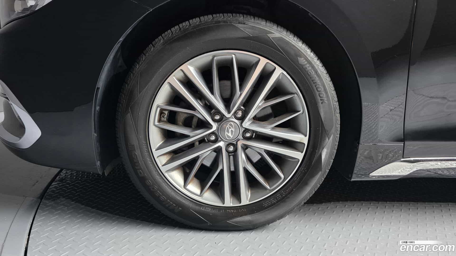 Grandeur Hyundai 2019.0-OUTER-005
