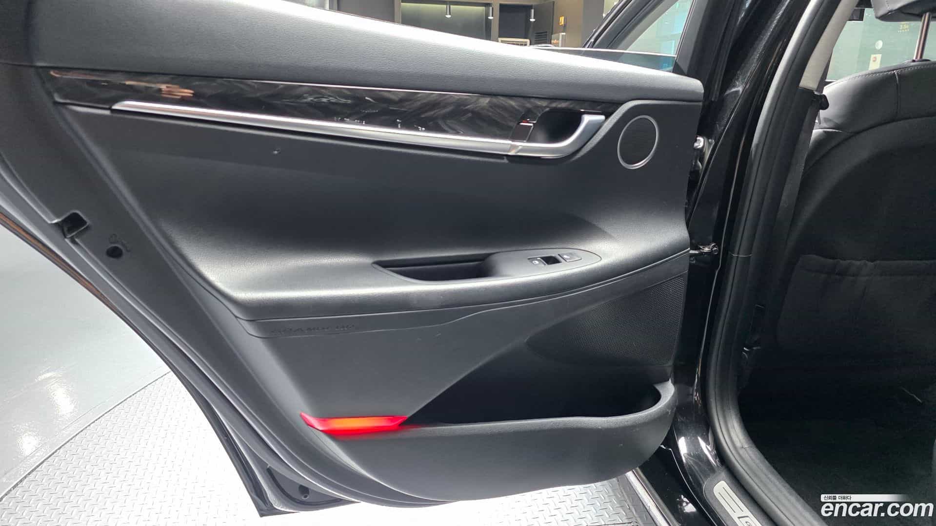 Grandeur Hyundai 2019.0-INNER-035