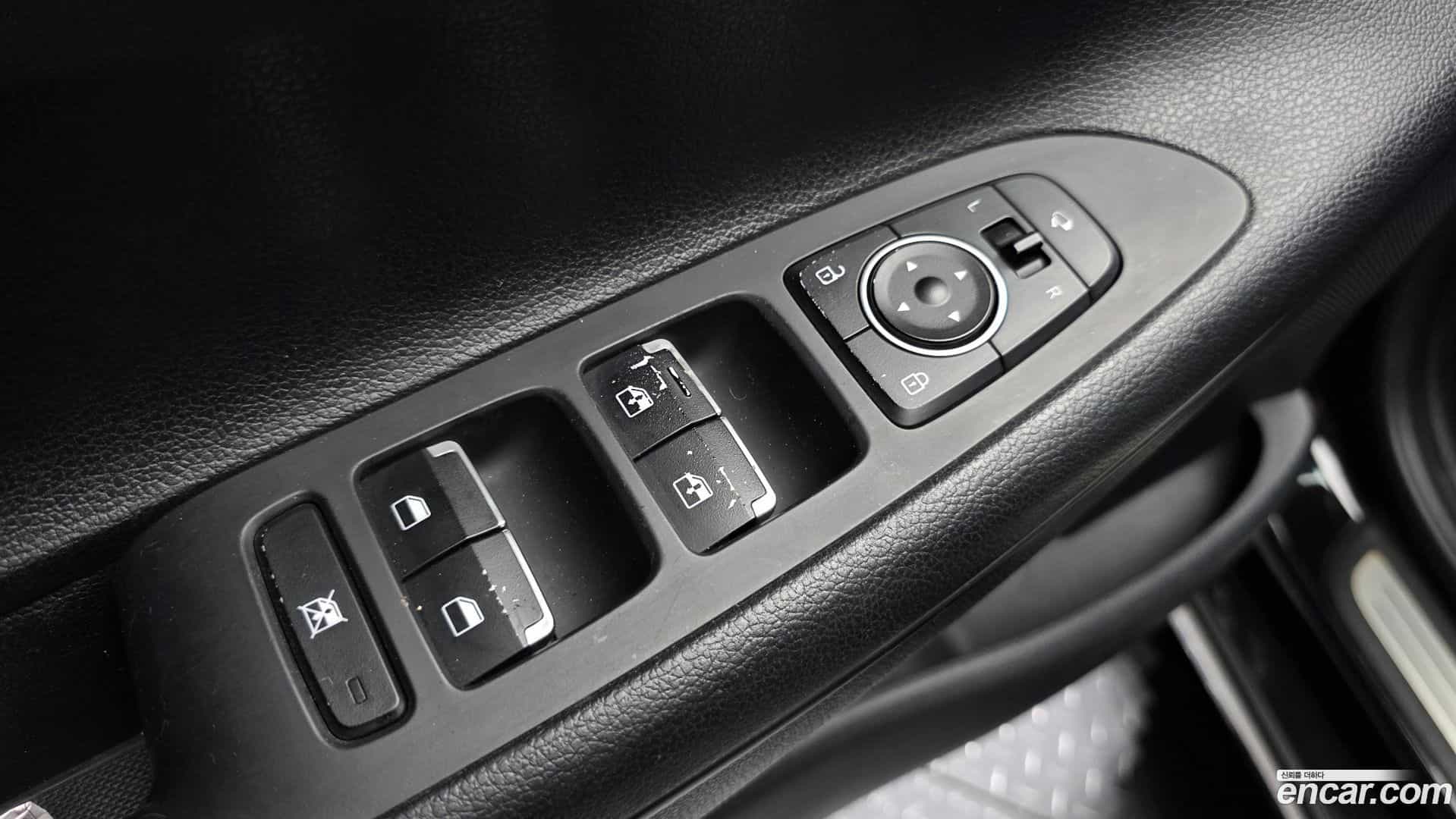 Grandeur Hyundai 2019.0-OPTION-043