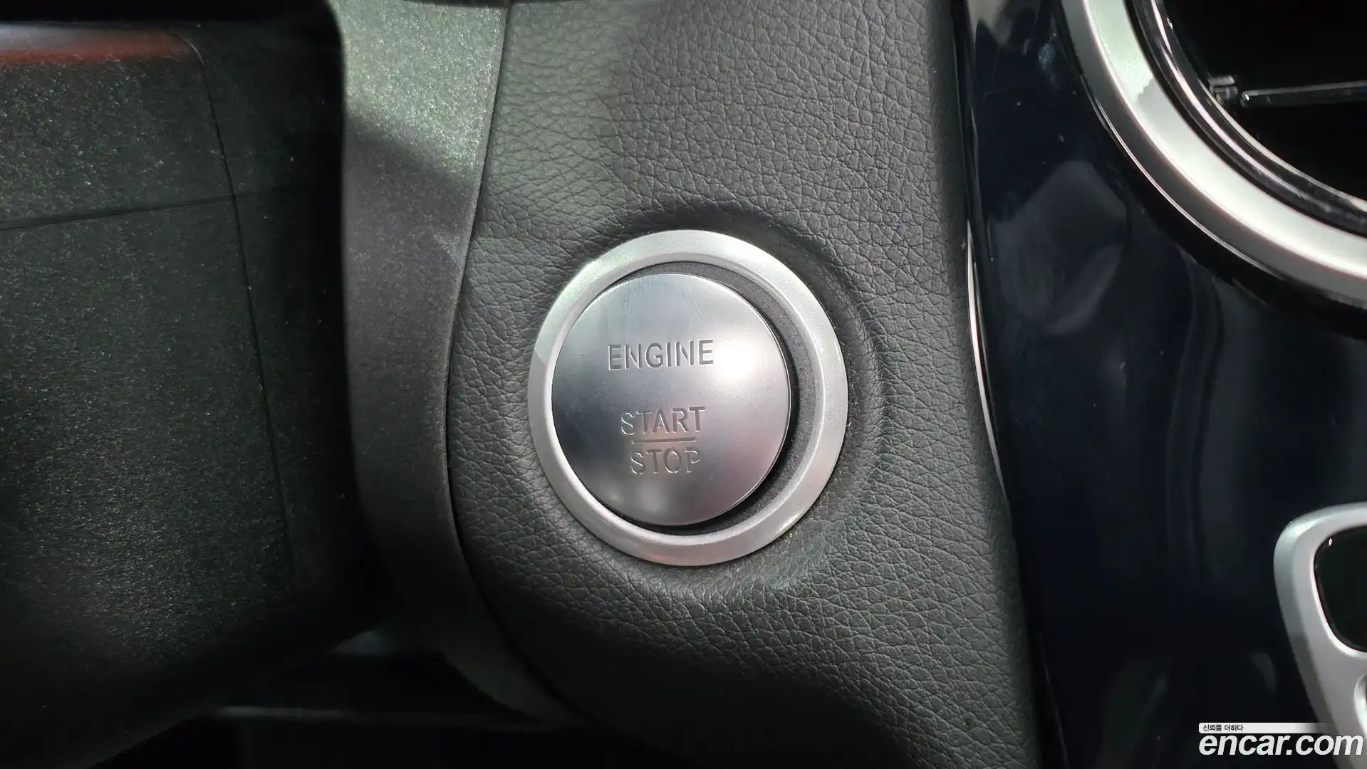 C-Class Mercedes-Benz 2016.4-OPTION-019