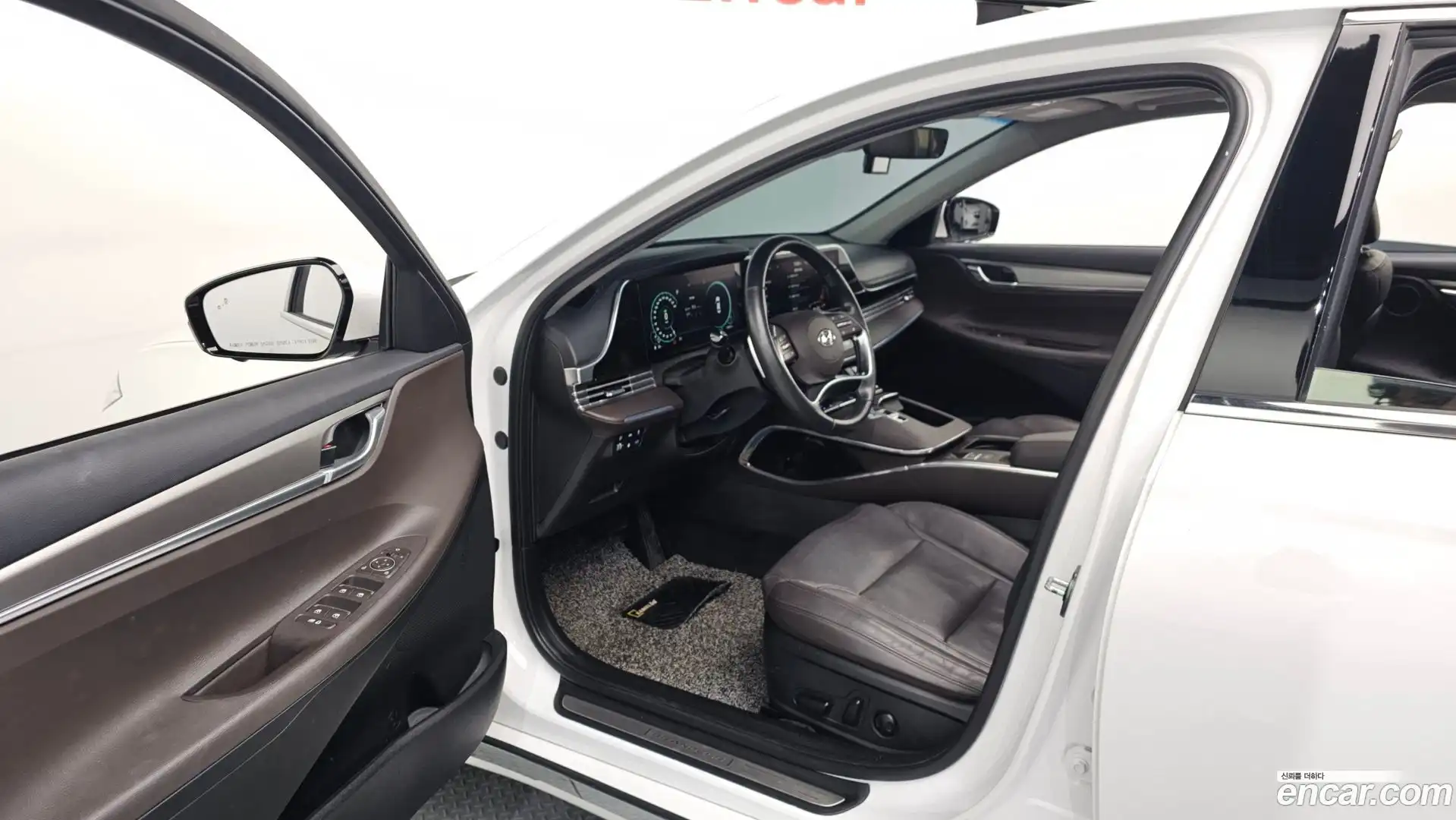 Grandeur Hyundai 2020.10-INNER-010