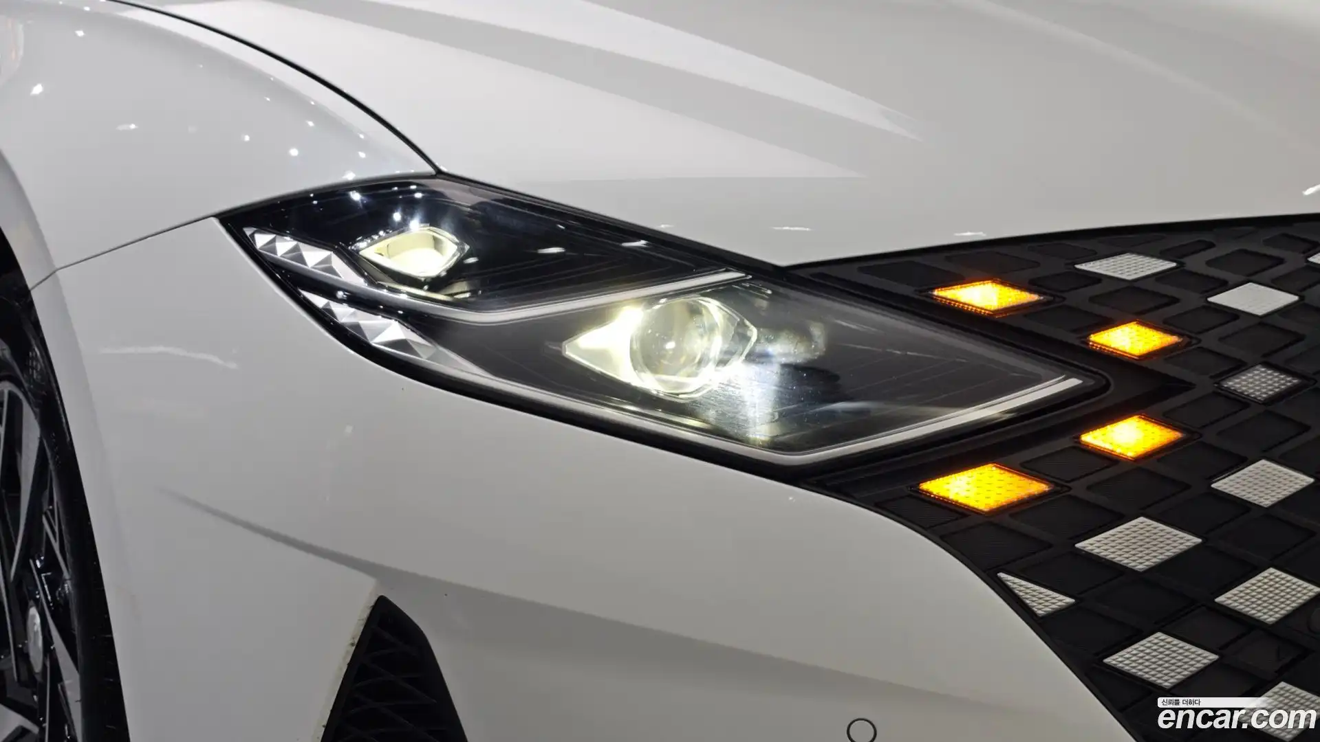 Grandeur Hyundai 2020.10-OUTER-032