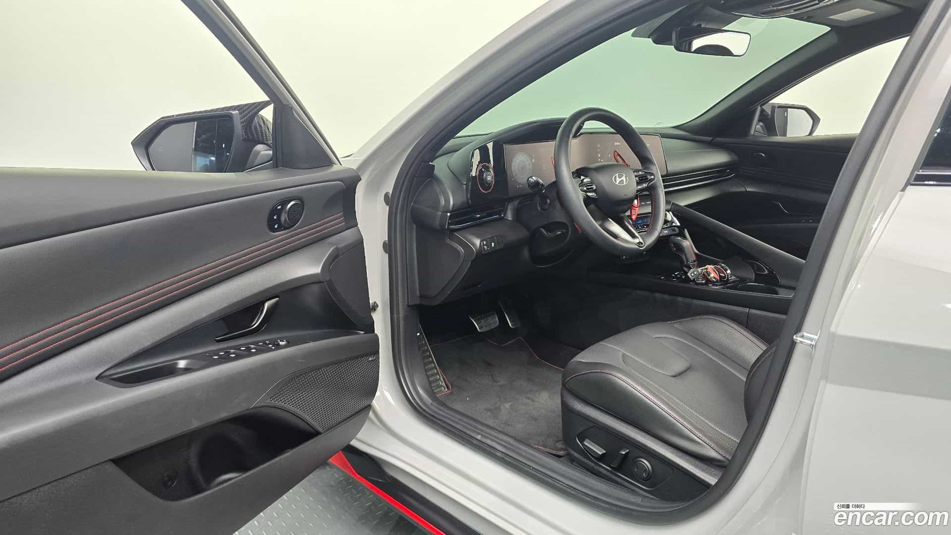 AVANTE Hyundai 2025.0-INNER-010