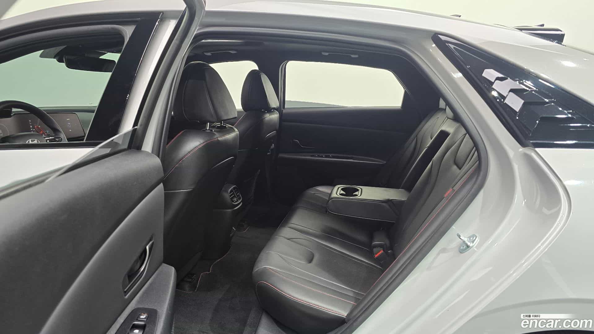 AVANTE Hyundai 2025.0-OPTION-015