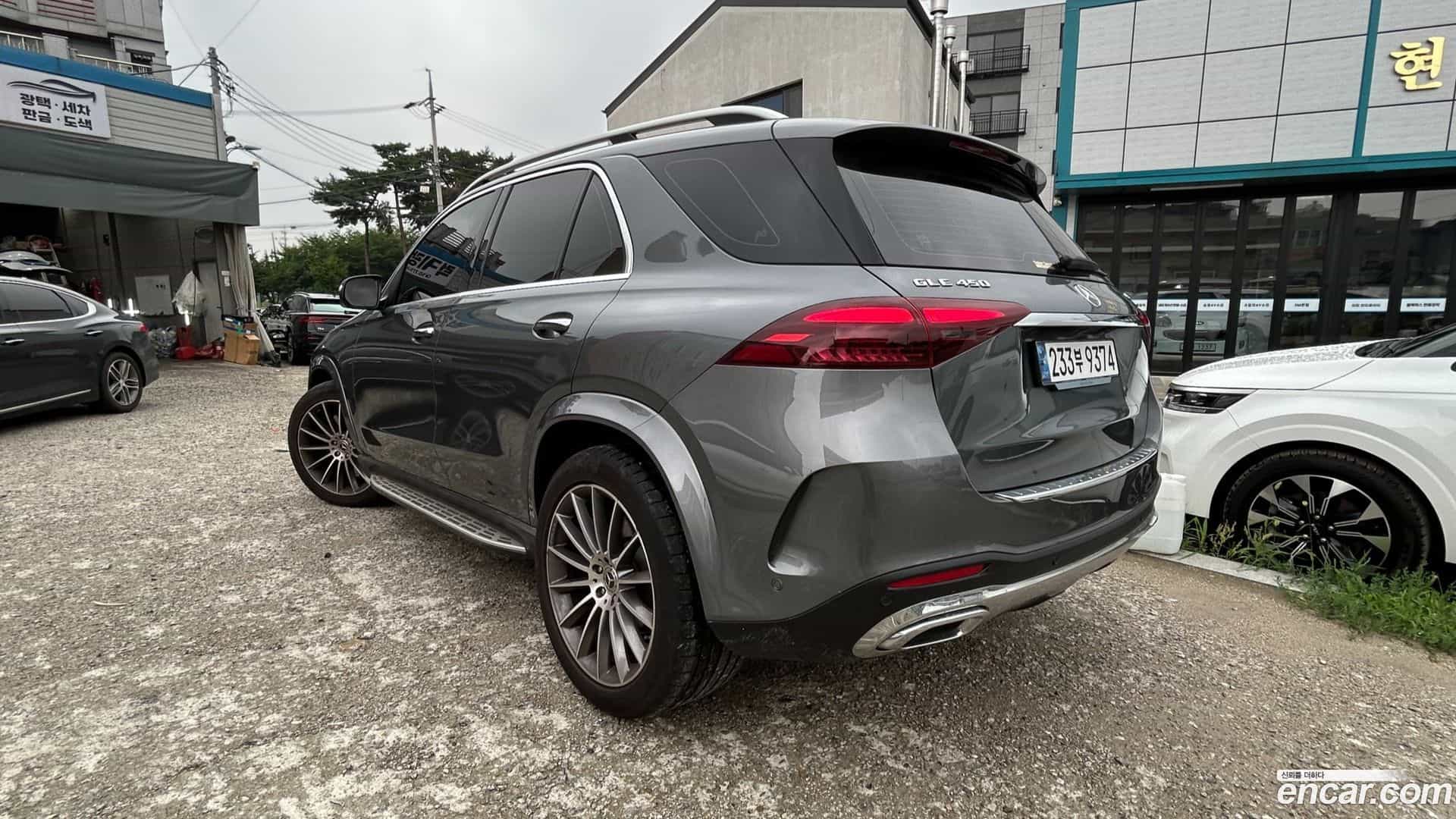GLE-Class Mercedes-Benz 2024.3-OUTER-005