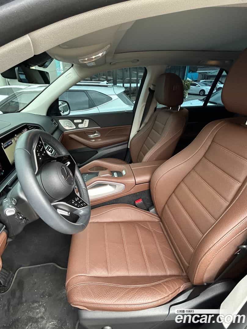 GLE-Class Mercedes-Benz 2024.3-INNER-009