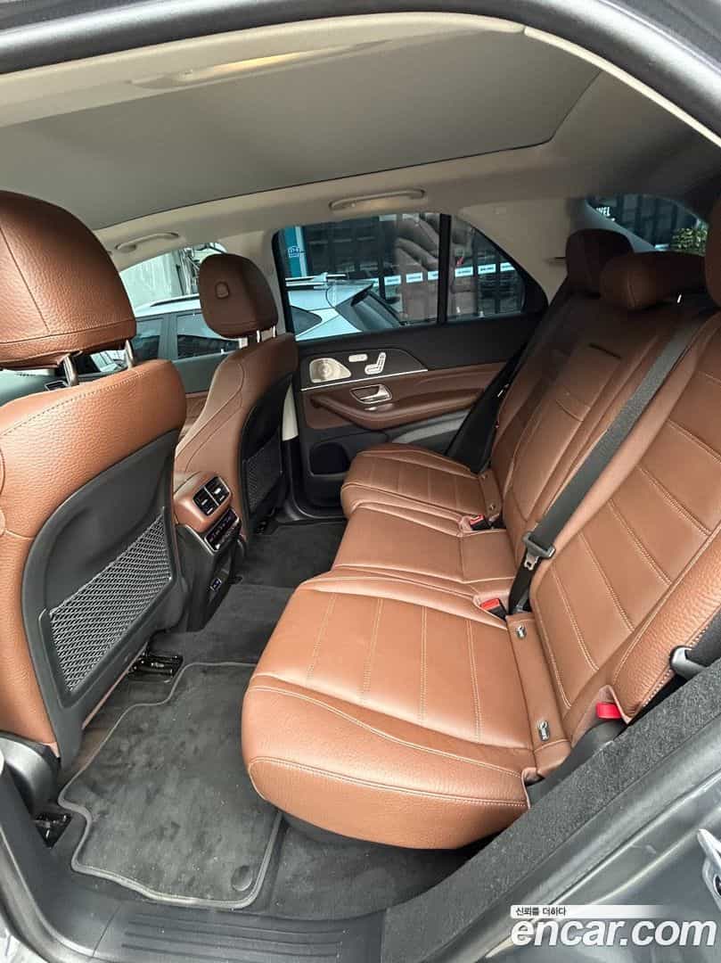 GLE-Class Mercedes-Benz 2024.3-INNER-010