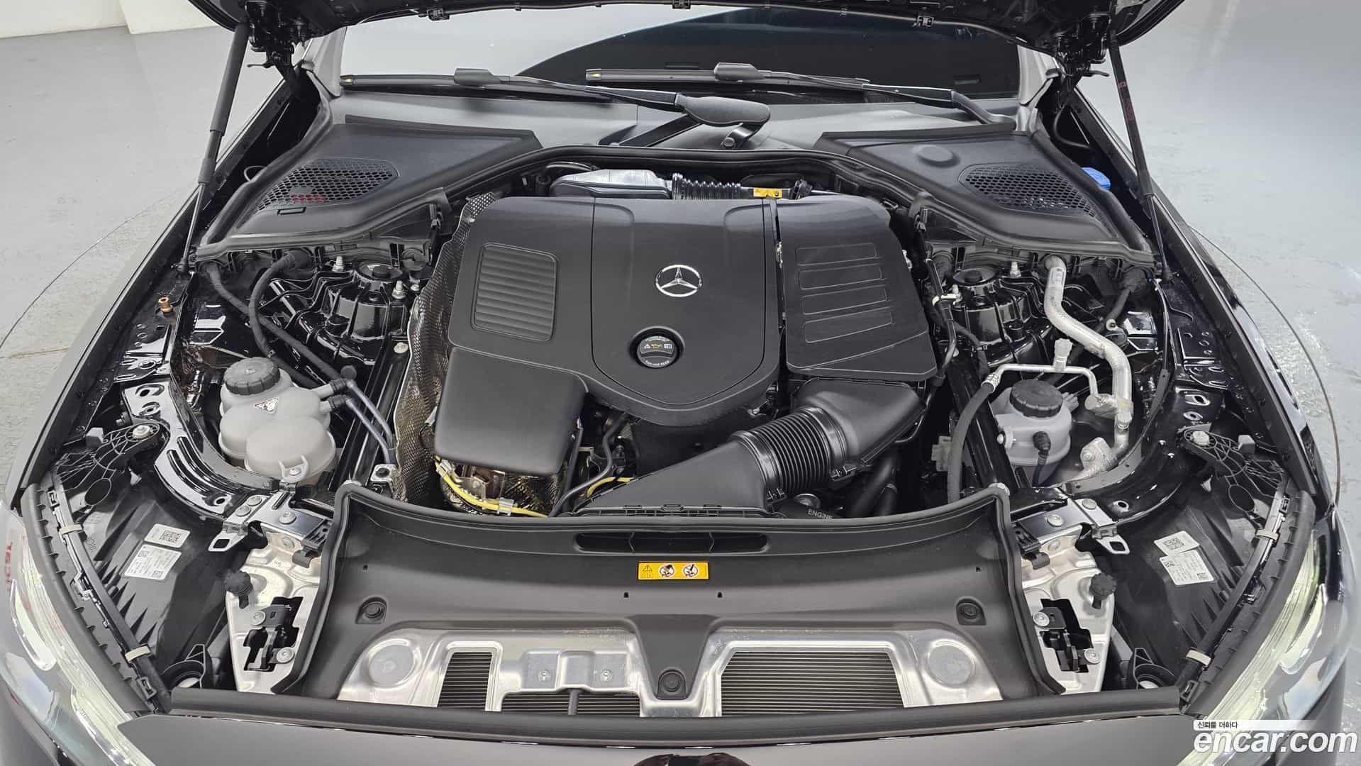 E-Class Mercedes-Benz 2025.8-OUTER-006