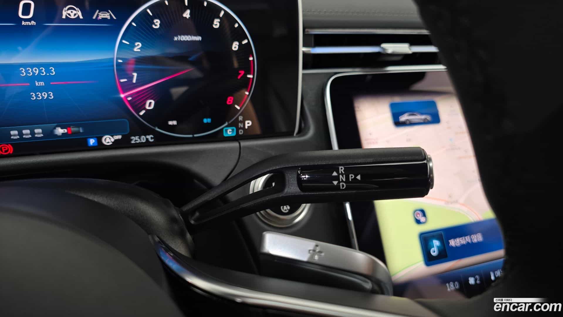 E-Class Mercedes-Benz 2025.8-INNER-009