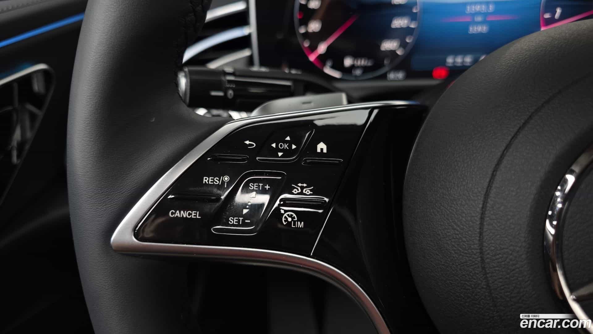 E-Class Mercedes-Benz 2025.8-OPTION-021