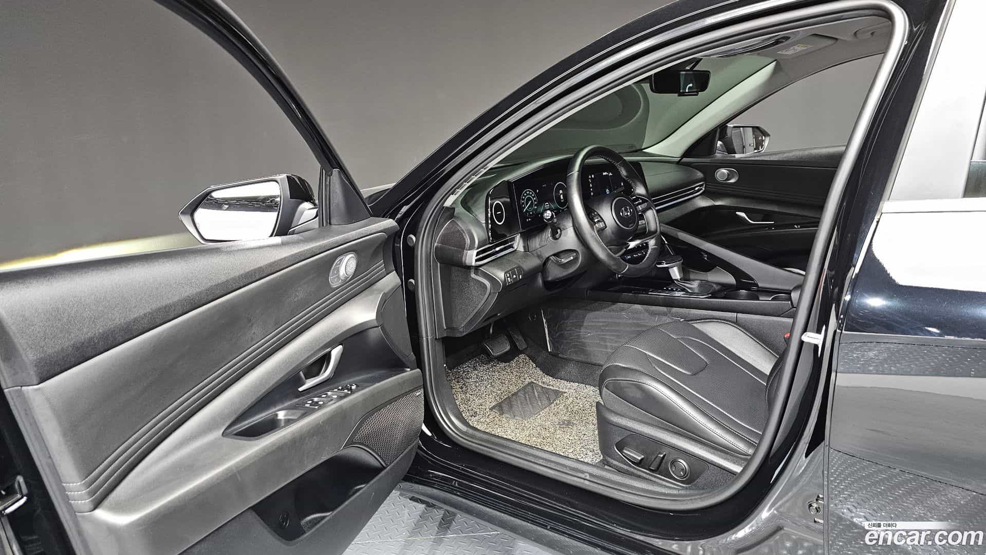 AVANTE Hyundai 2021.10-INNER-010