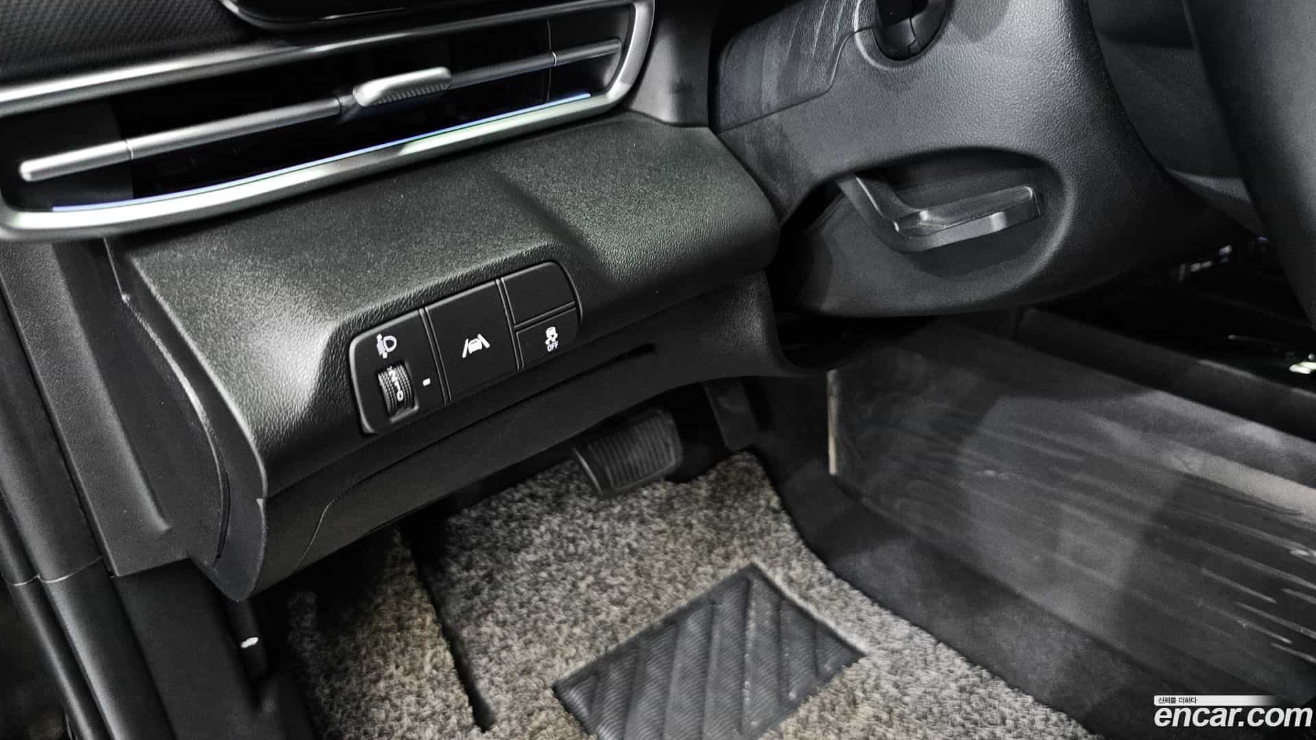 AVANTE Hyundai 2021.10-OPTION-024