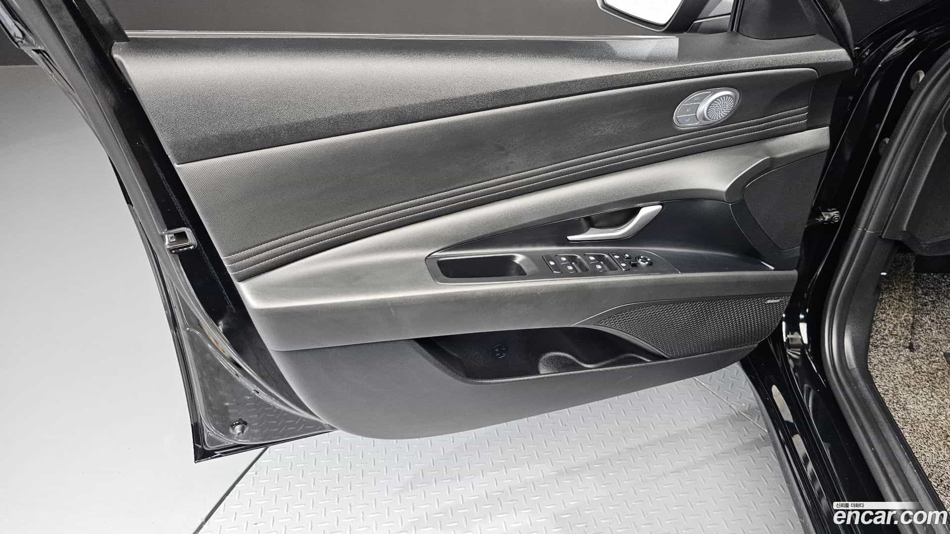 AVANTE Hyundai 2021.10-INNER-034