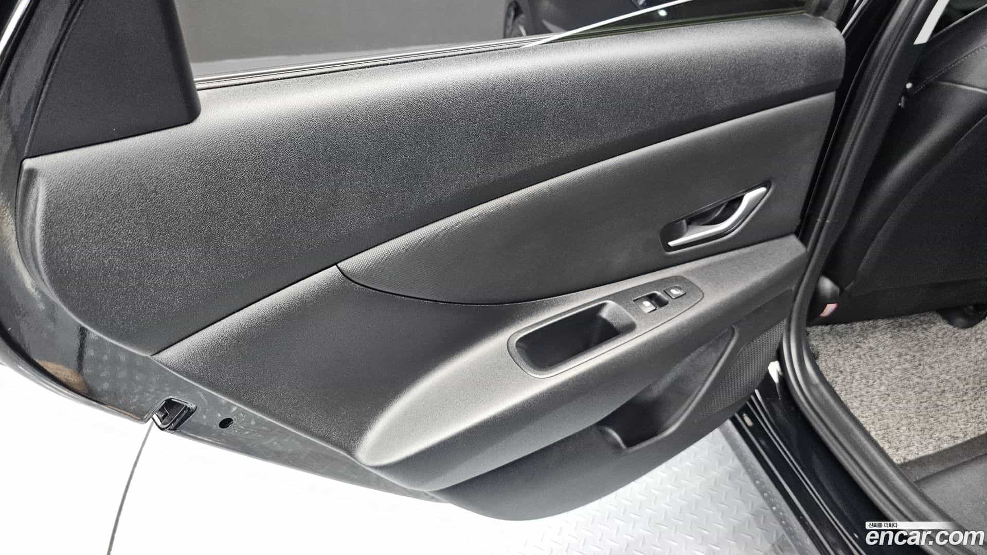 AVANTE Hyundai 2021.10-INNER-035