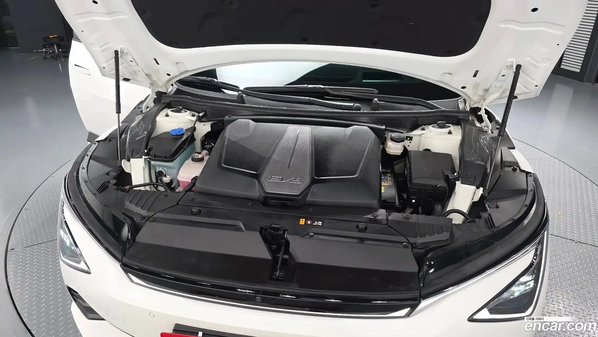 EV6 Kia 2024.6-OUTER-006
