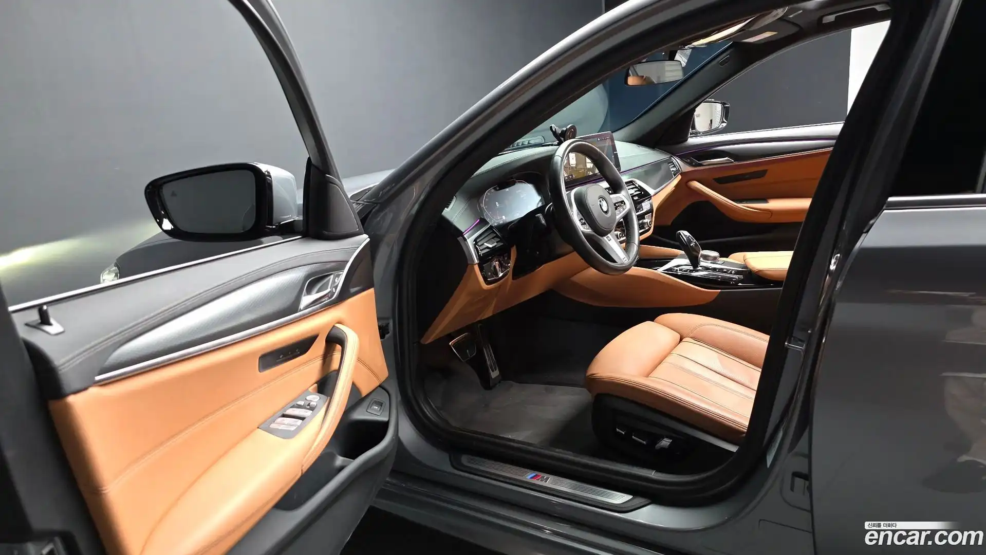 5-Series BMW 2022.9-INNER-010