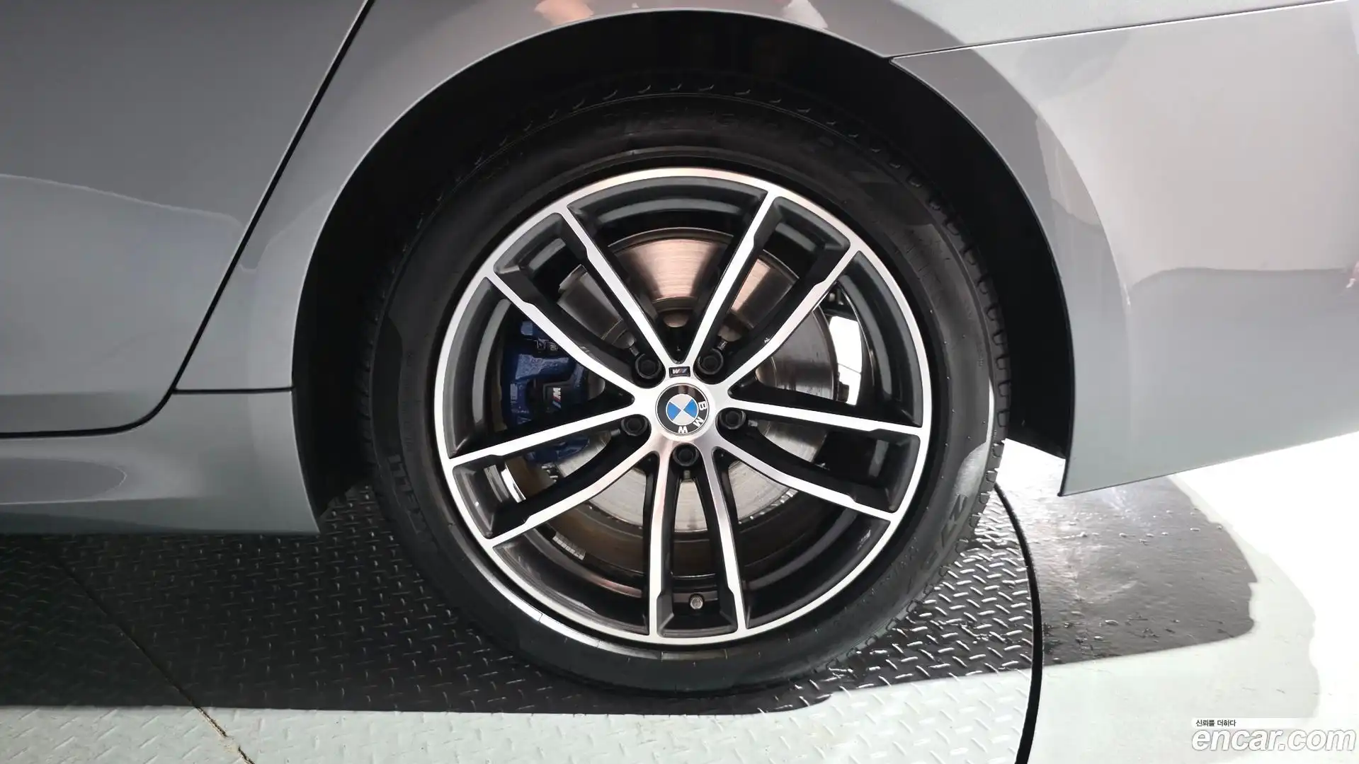 5-Series BMW 2022.9-OUTER-031