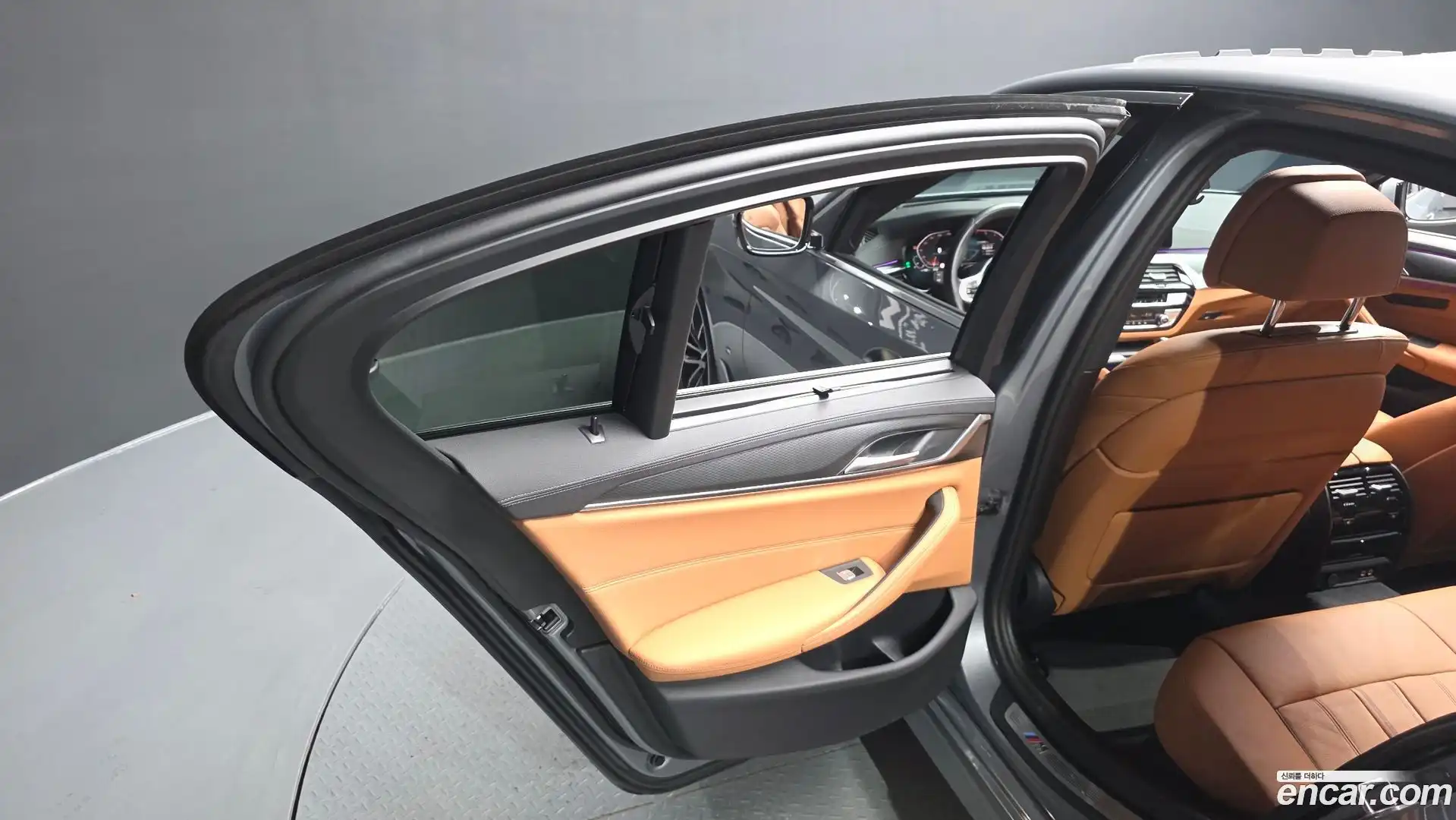 5-Series BMW 2022.9-INNER-035