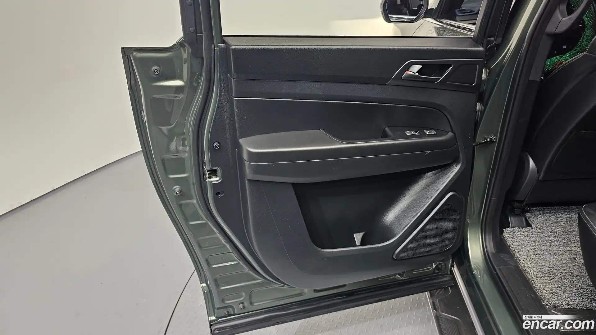 Rexton KG Mobility 2023.1-INNER-035