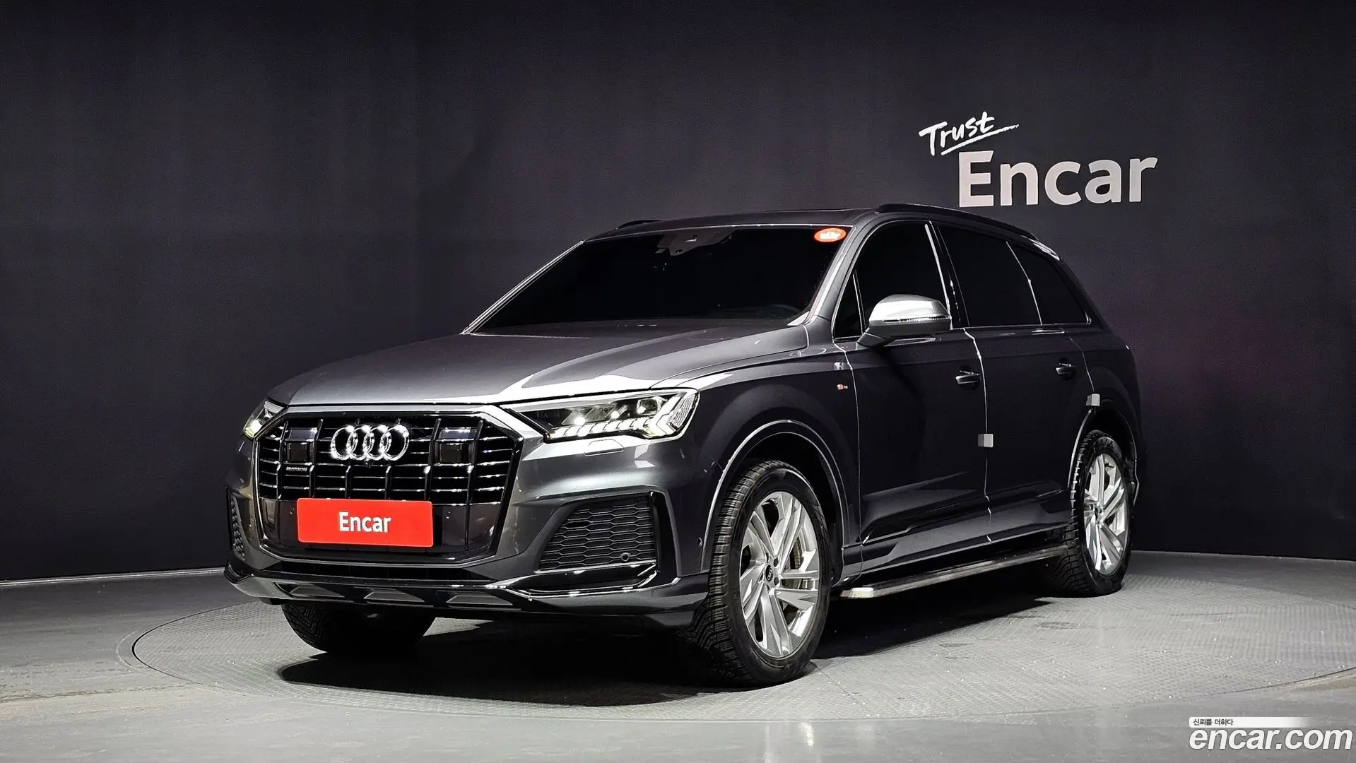 Main__Slider__Photo:Q7 Audi 2021.11-0