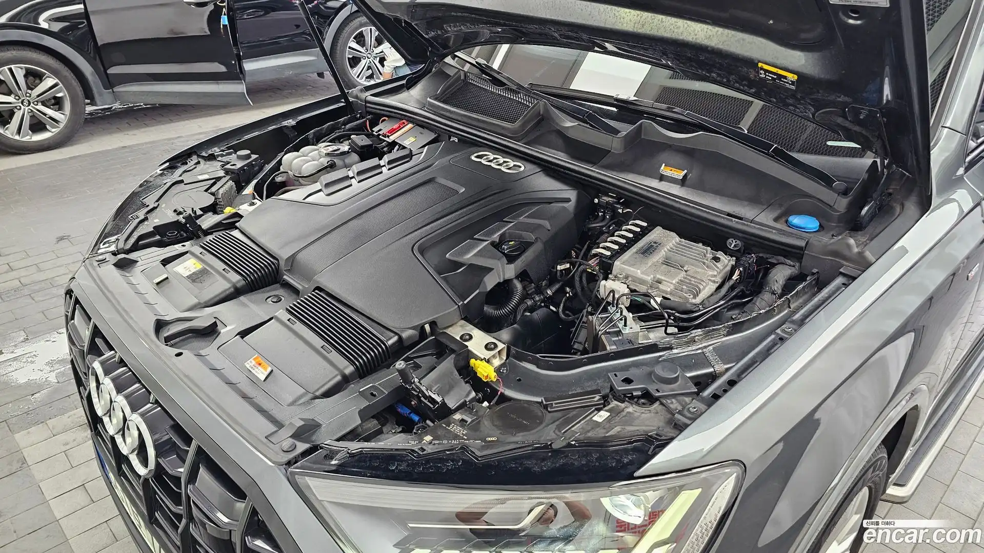 Q7 Audi 2021.11-OUTER-006