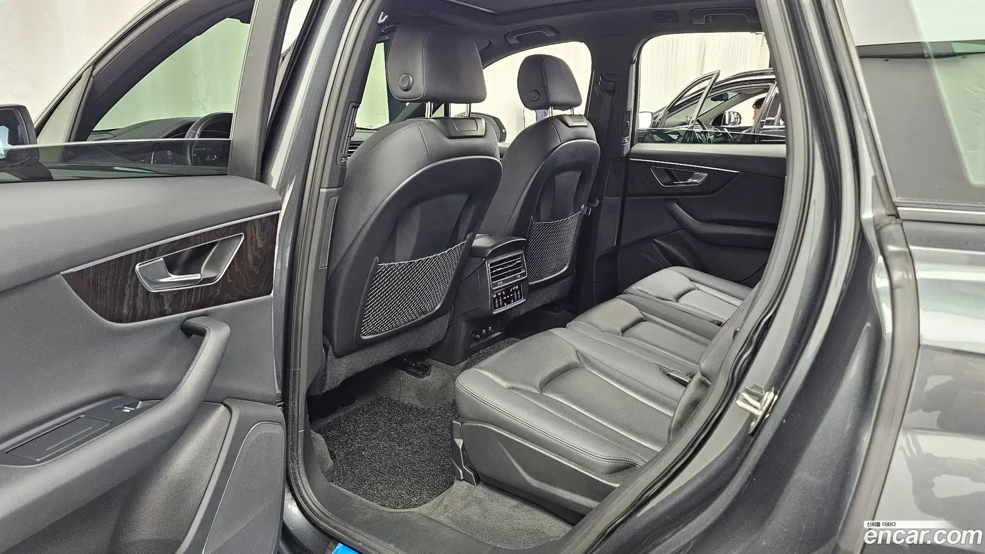 Q7 Audi 2021.11-OPTION-015