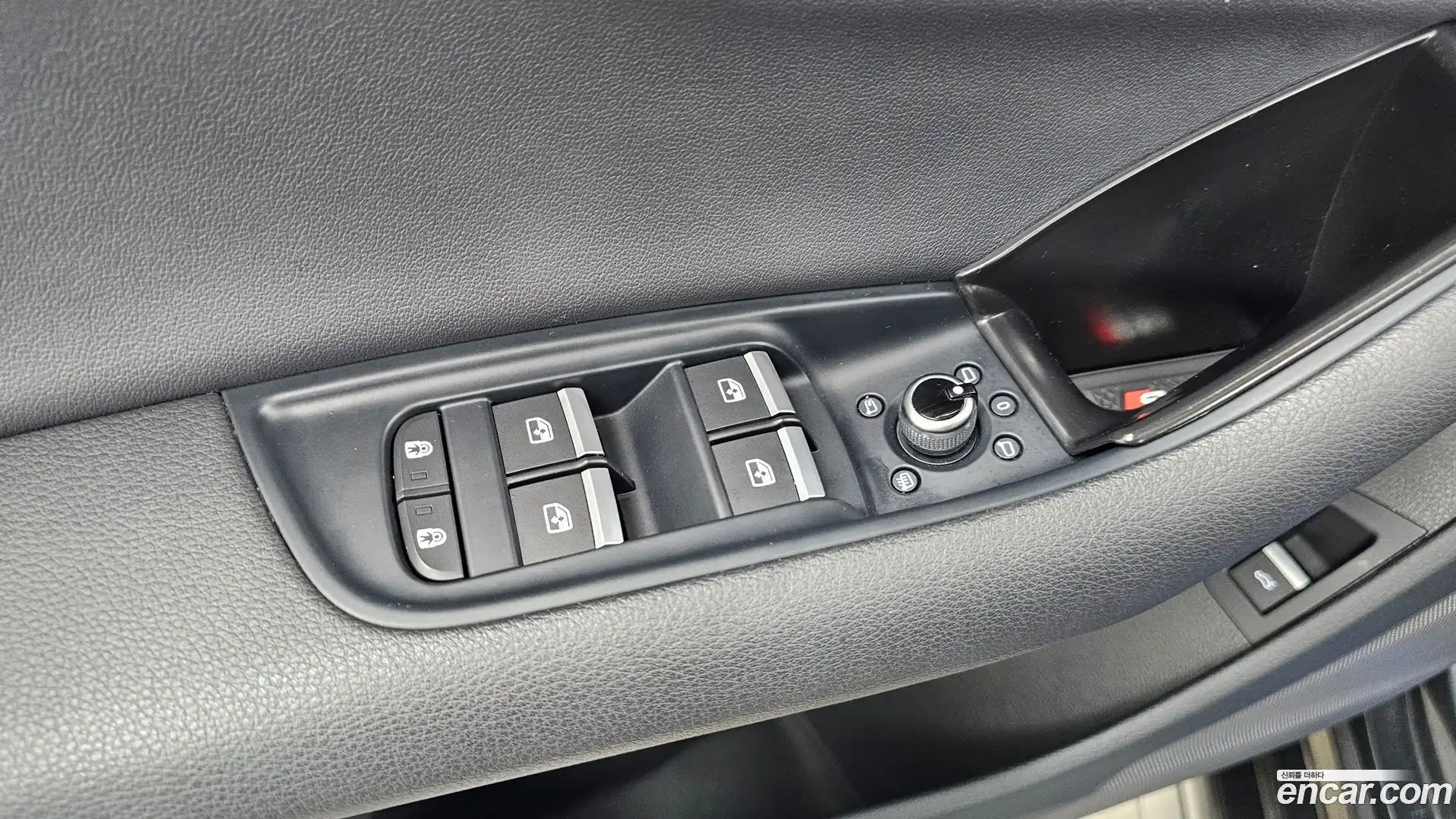 Q7 Audi 2021.11-OPTION-042