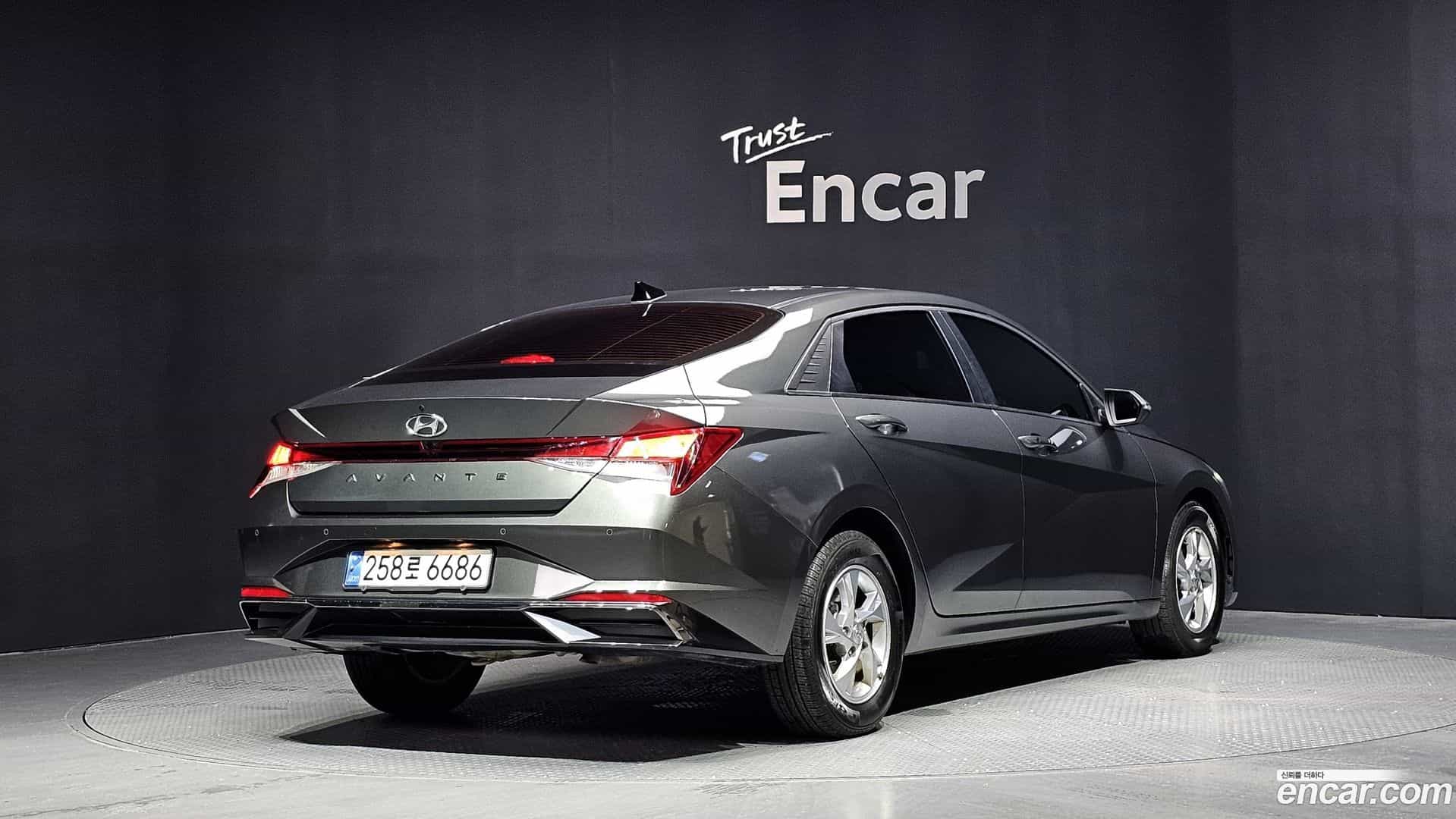 AVANTE Hyundai 2021.0-OUTER-002