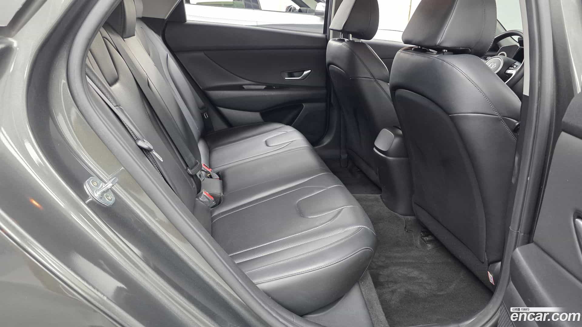 AVANTE Hyundai 2021.0-OPTION-015