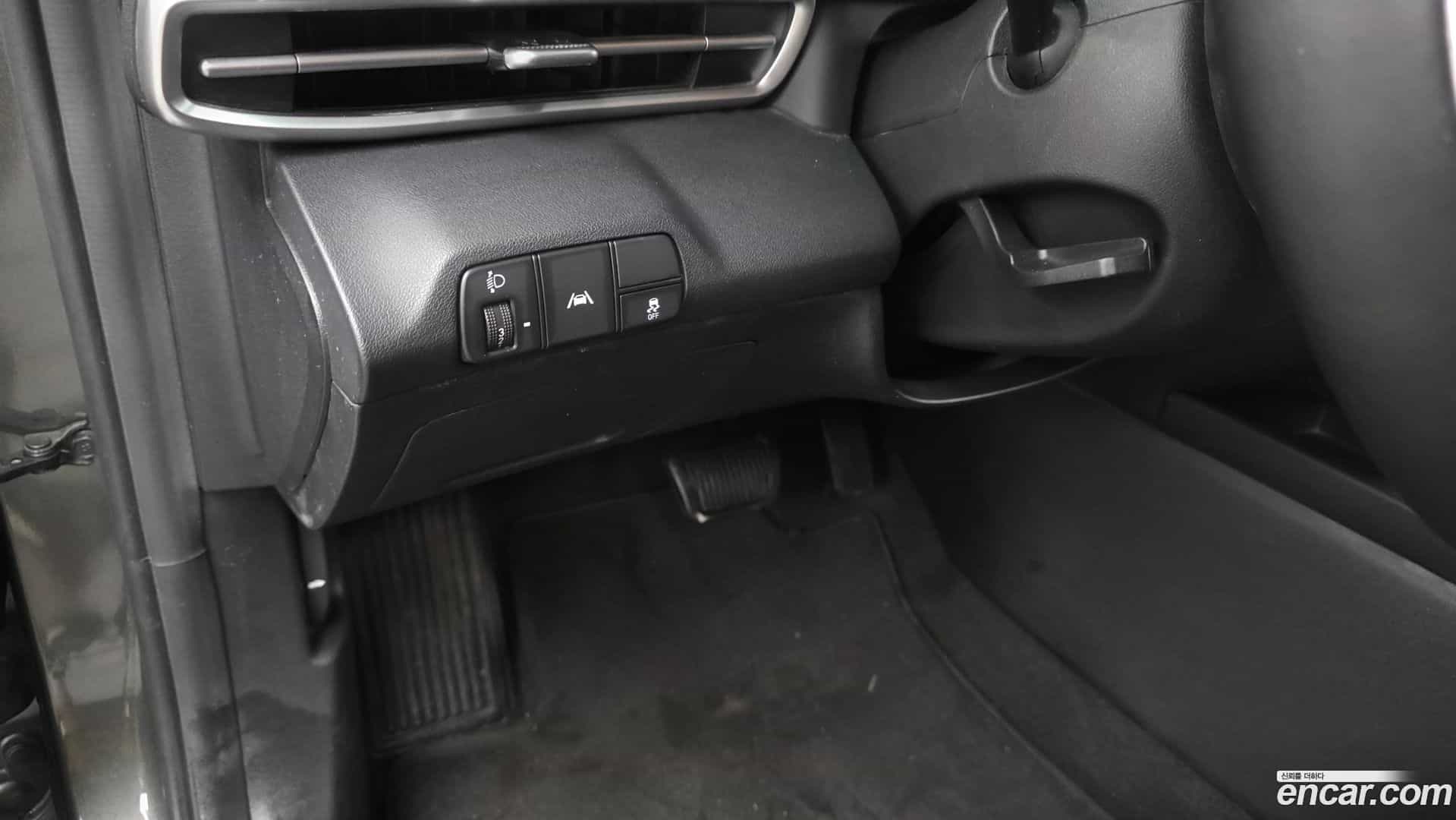 AVANTE Hyundai 2021.0-OPTION-022