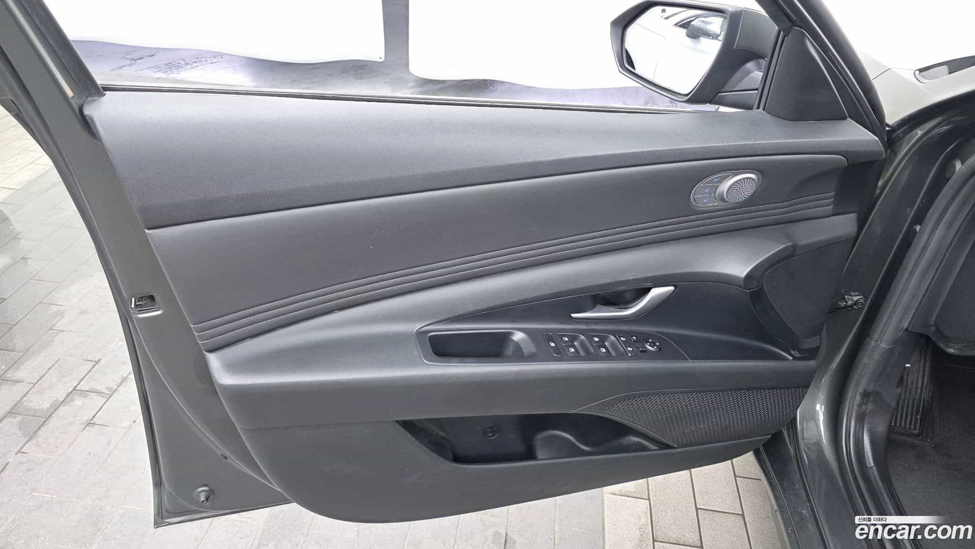 AVANTE Hyundai 2021.0-INNER-034