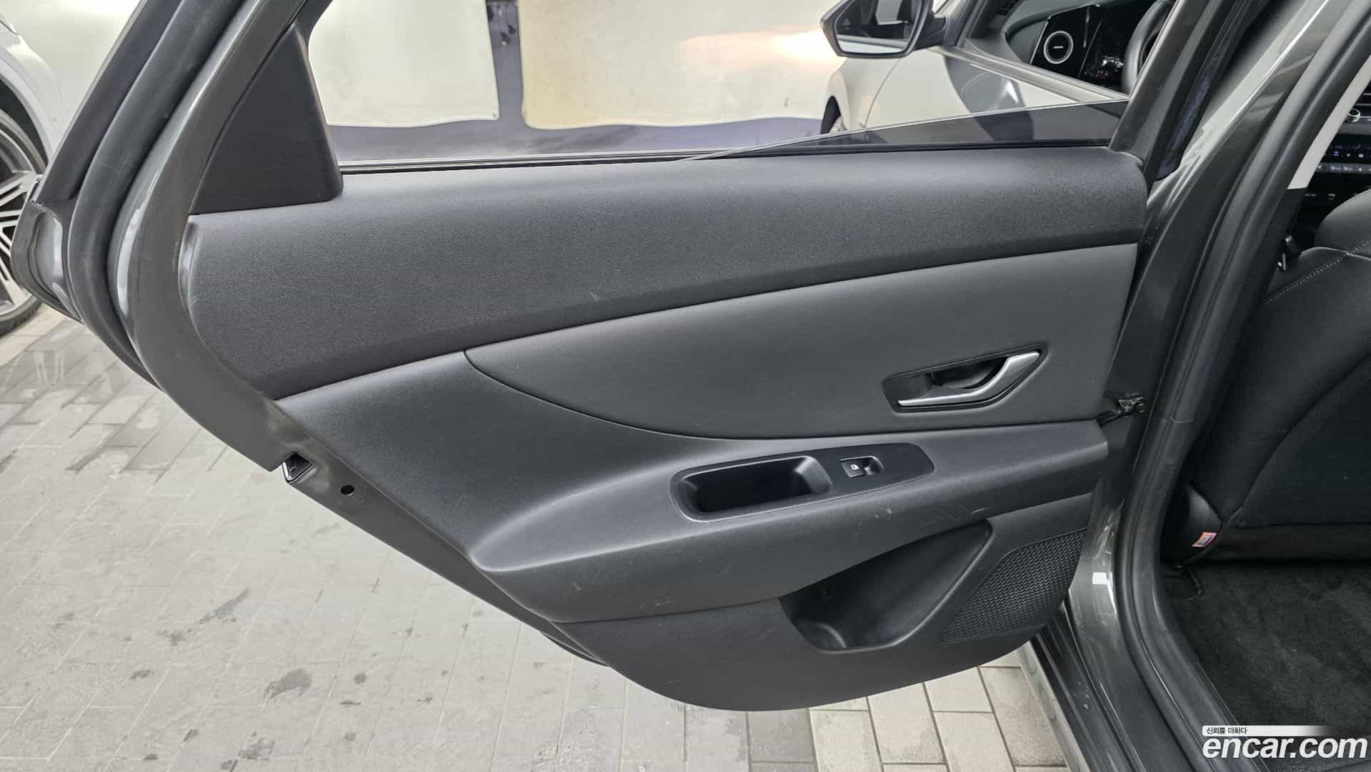AVANTE Hyundai 2021.0-INNER-035
