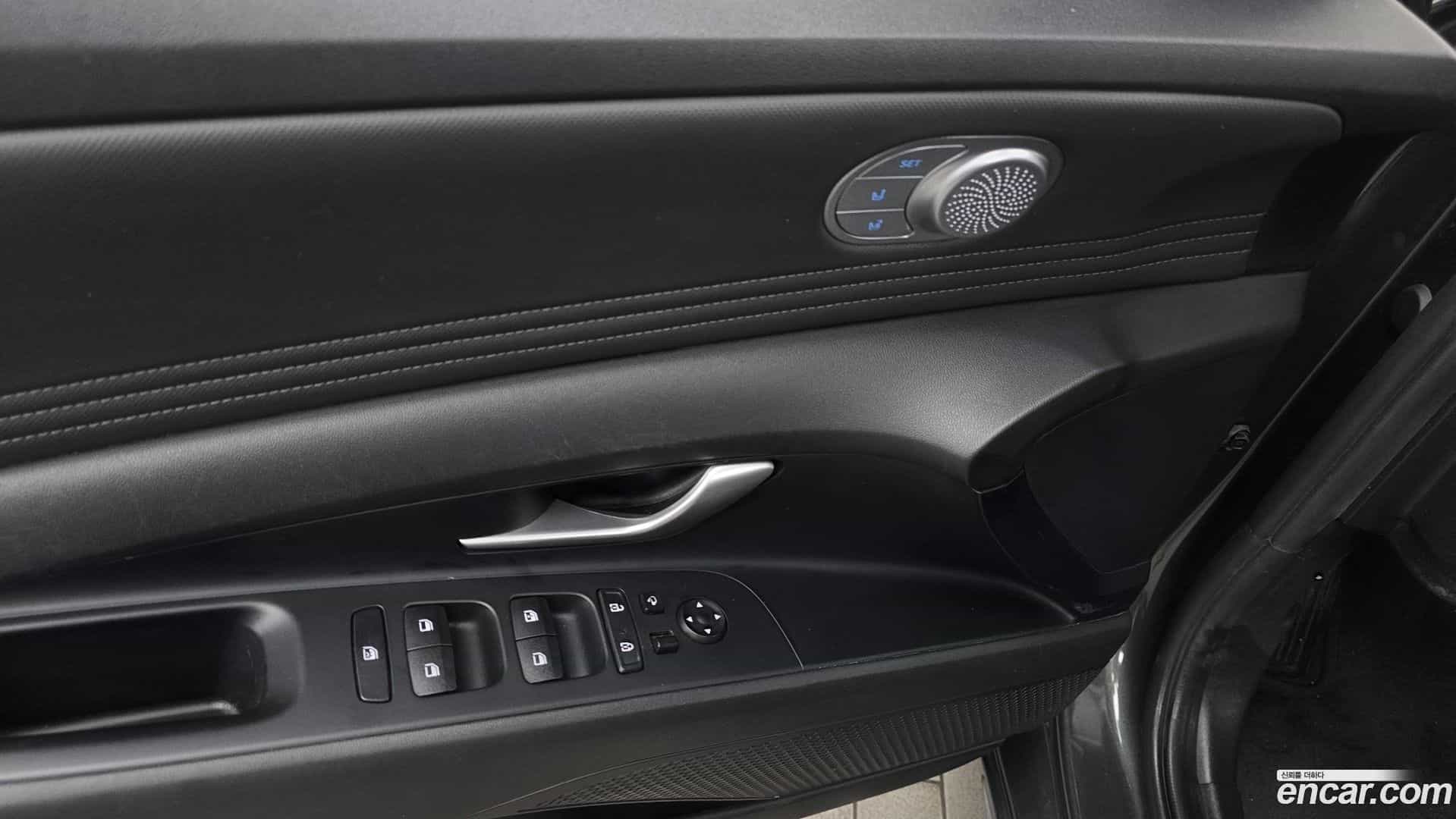 AVANTE Hyundai 2021.0-OPTION-040