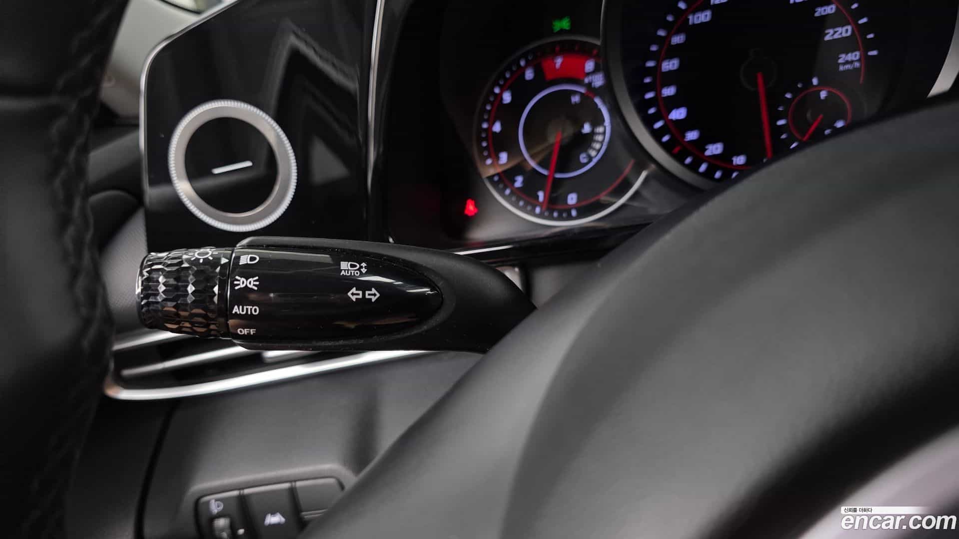 AVANTE Hyundai 2021.0-OPTION-042