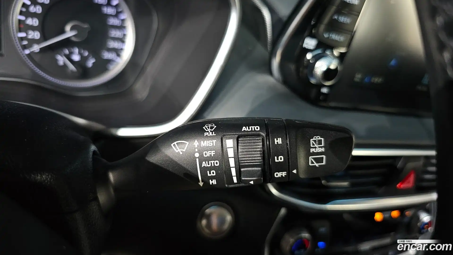 Santafe Hyundai 2019.2-OPTION-023