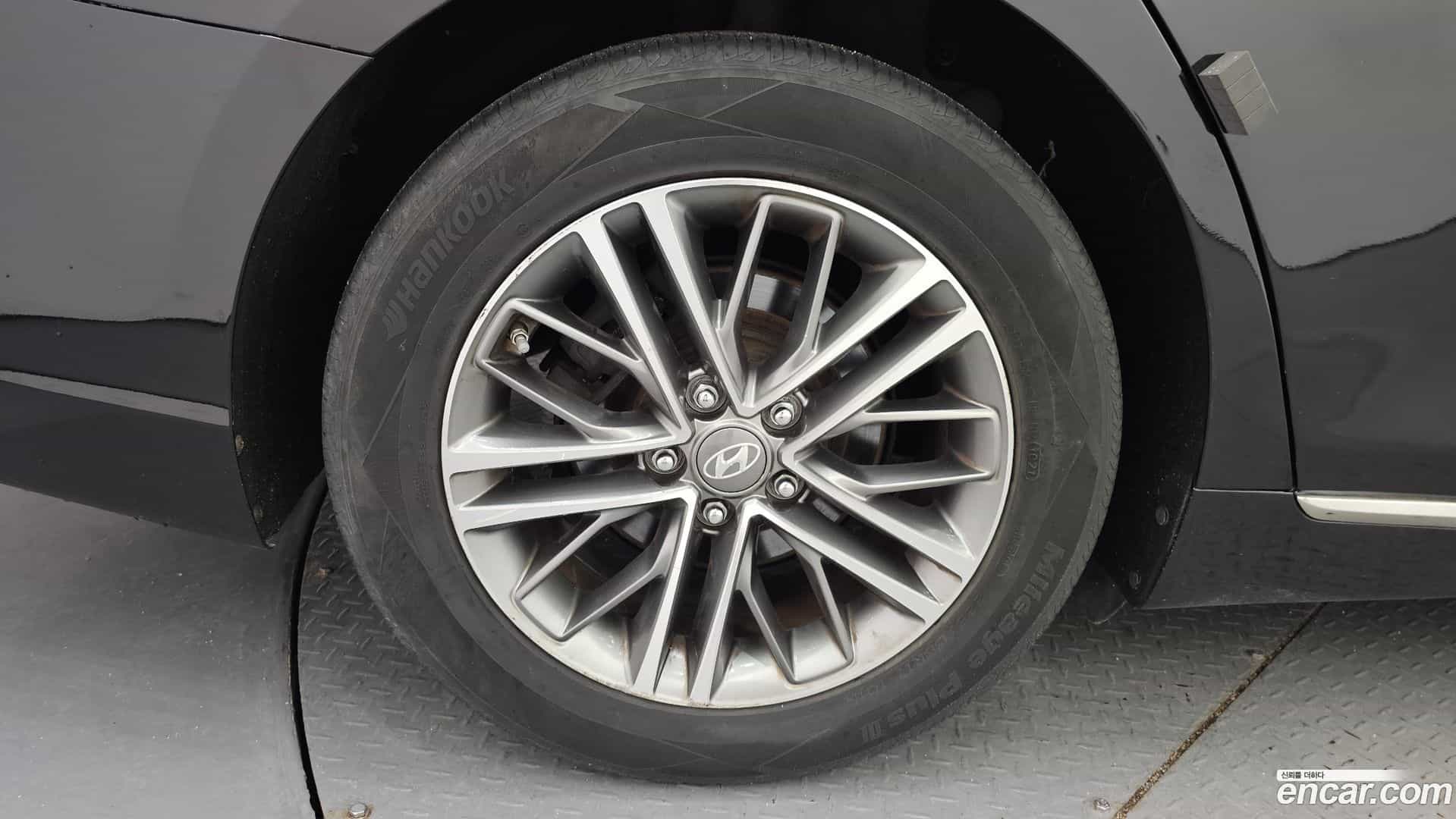 Grandeur Hyundai 2017.3-OUTER-005