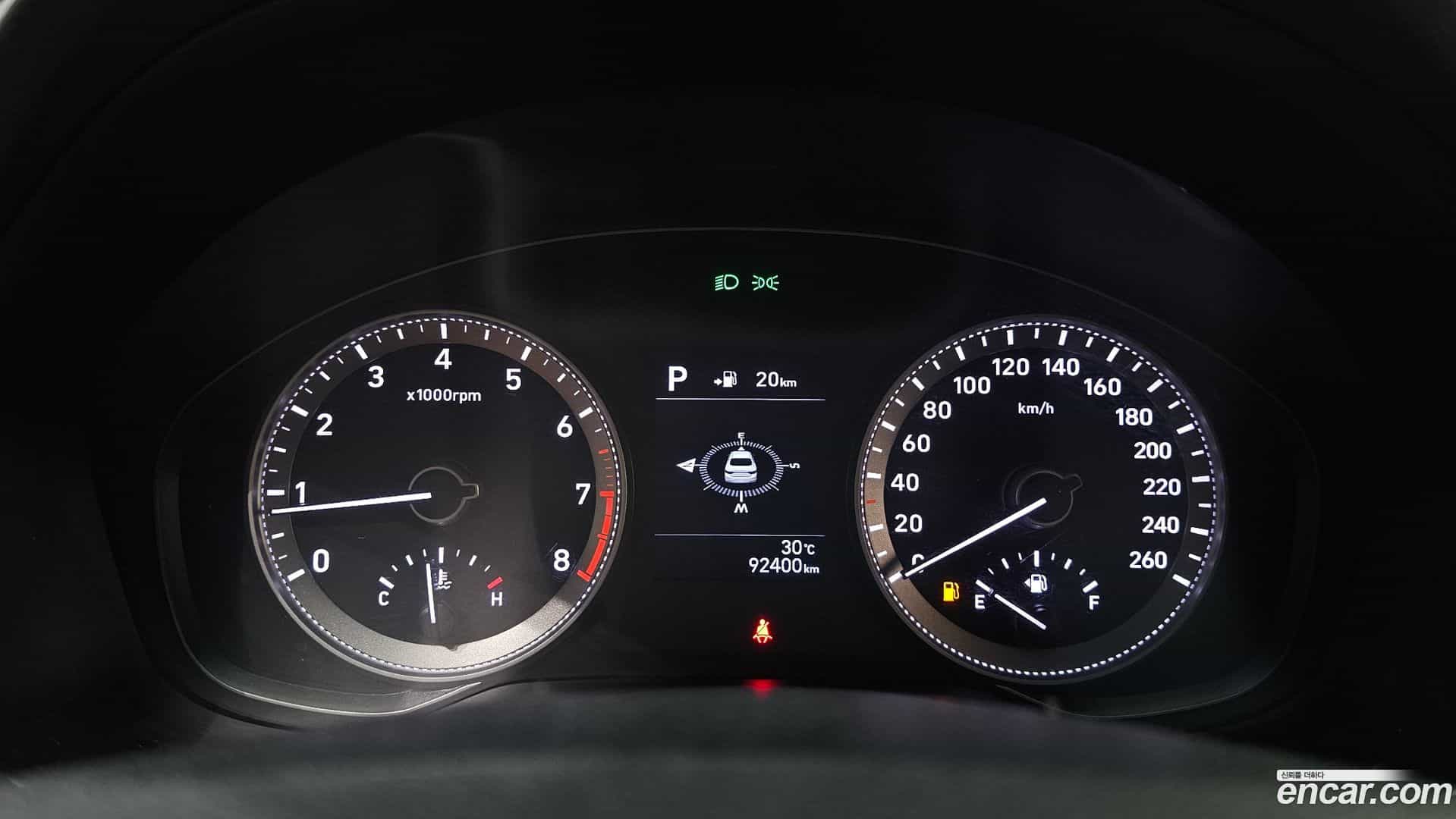Grandeur Hyundai 2017.3-INNER-008