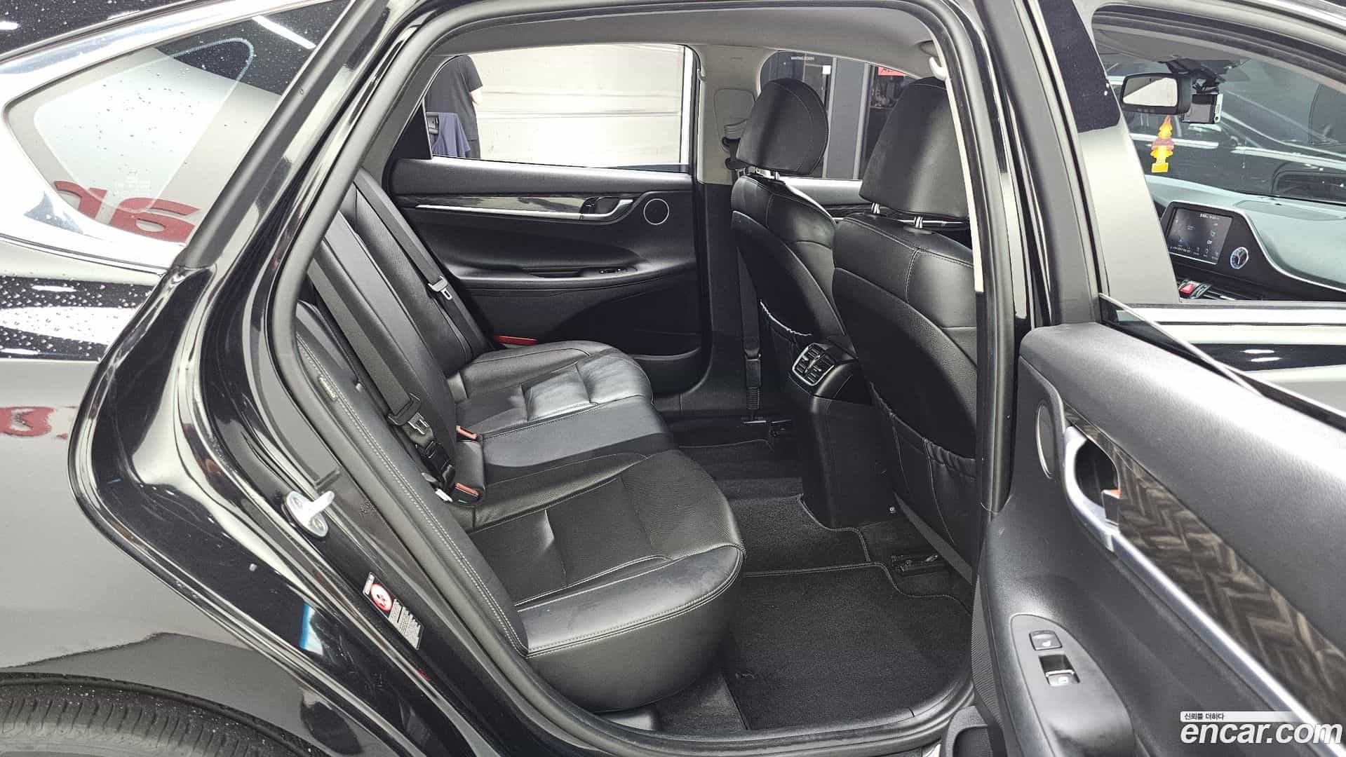 Grandeur Hyundai 2017.3-OPTION-016