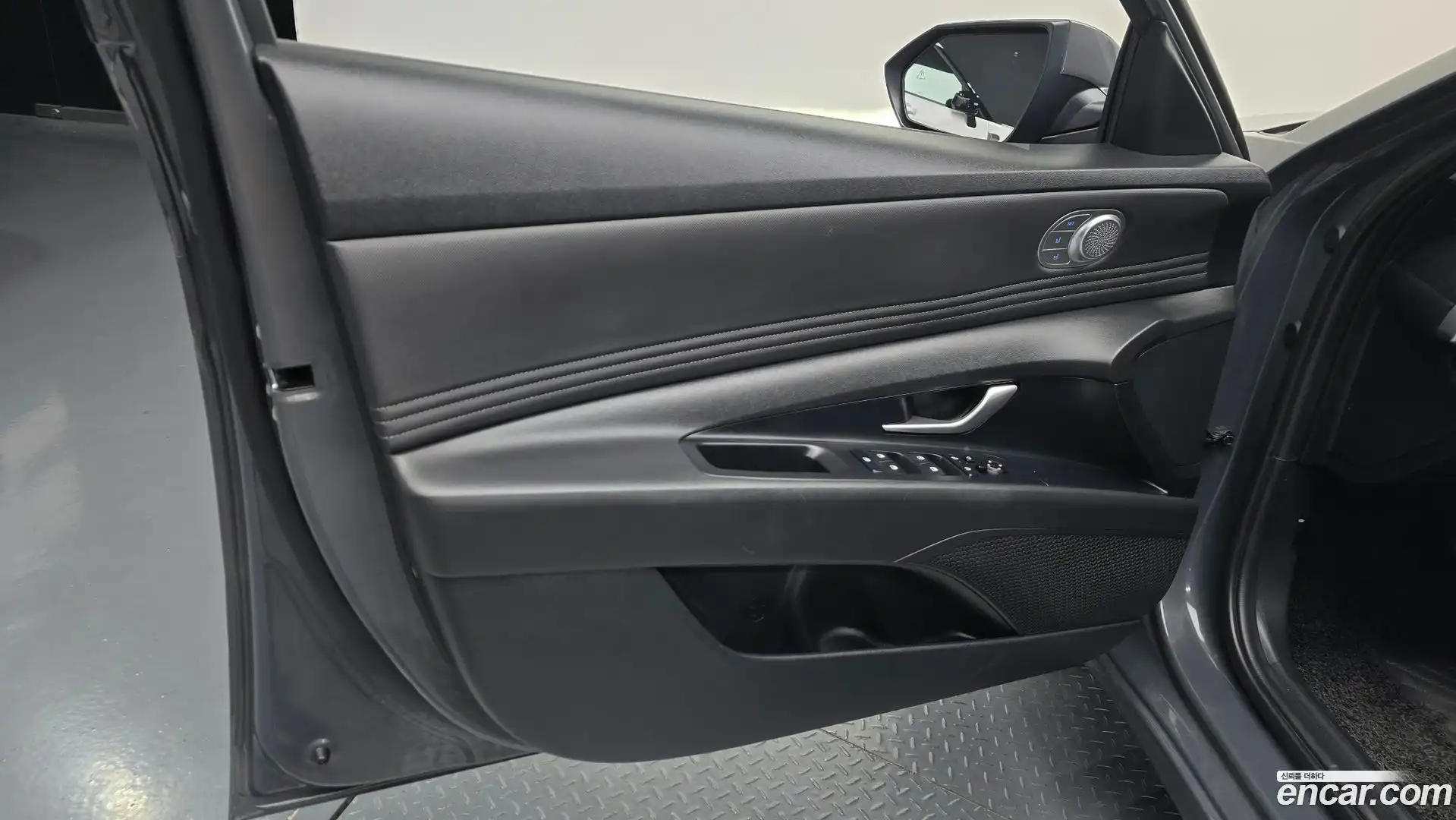 AVANTE Hyundai 2023.10-INNER-034