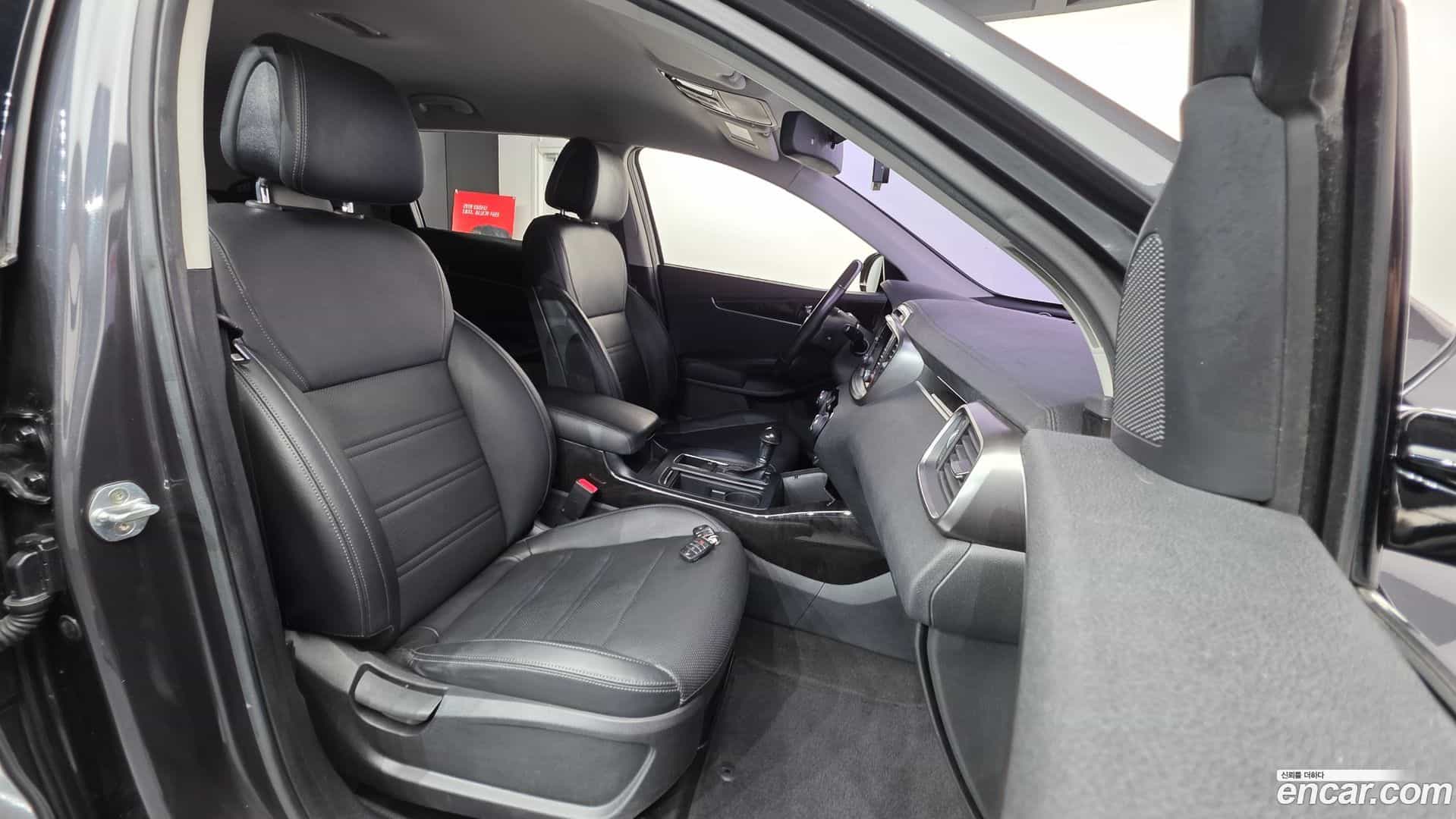 Sorento Kia 2016.8-INNER-010
