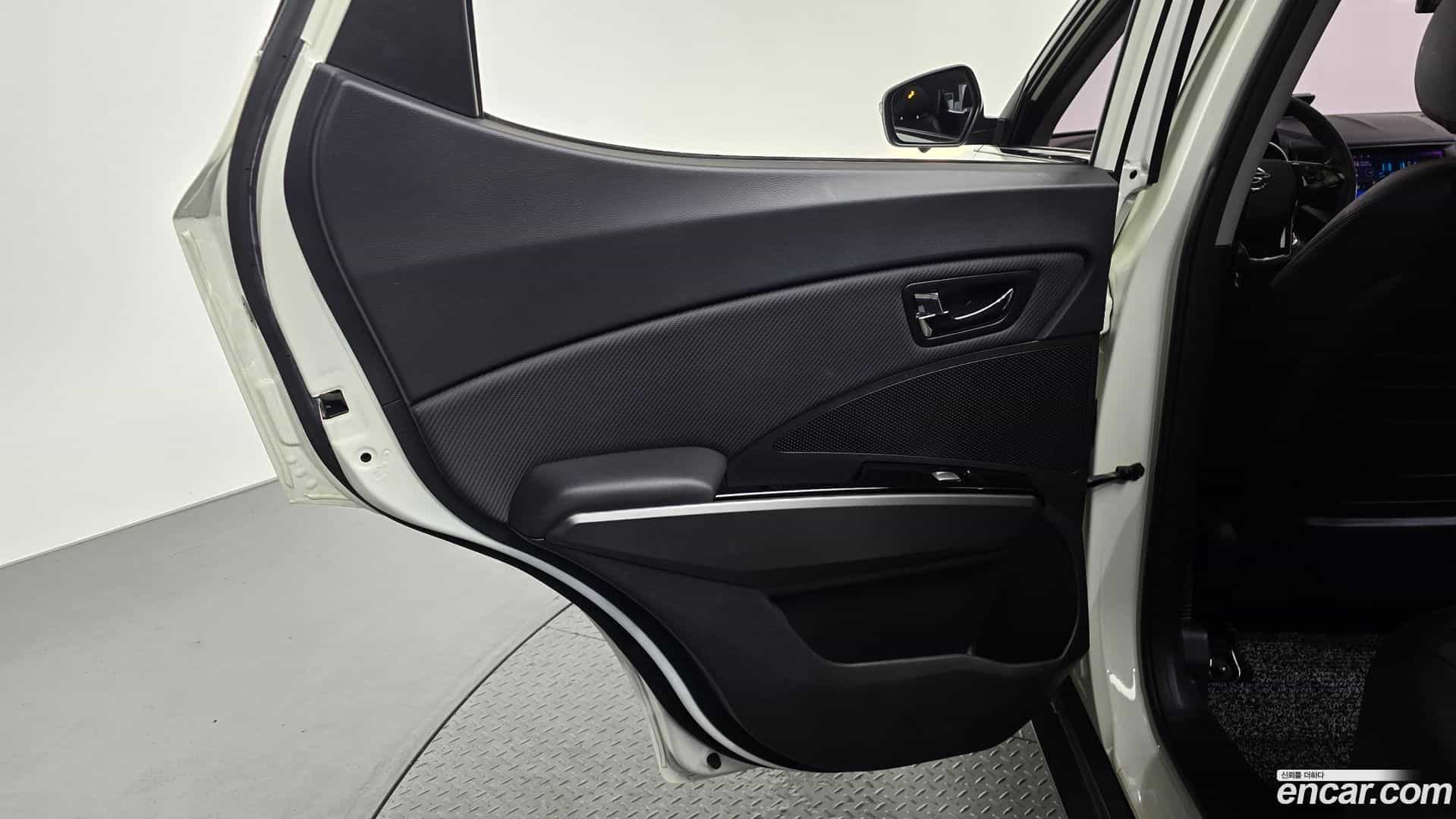 TIBOLI KG Mobility 2018.4-INNER-035