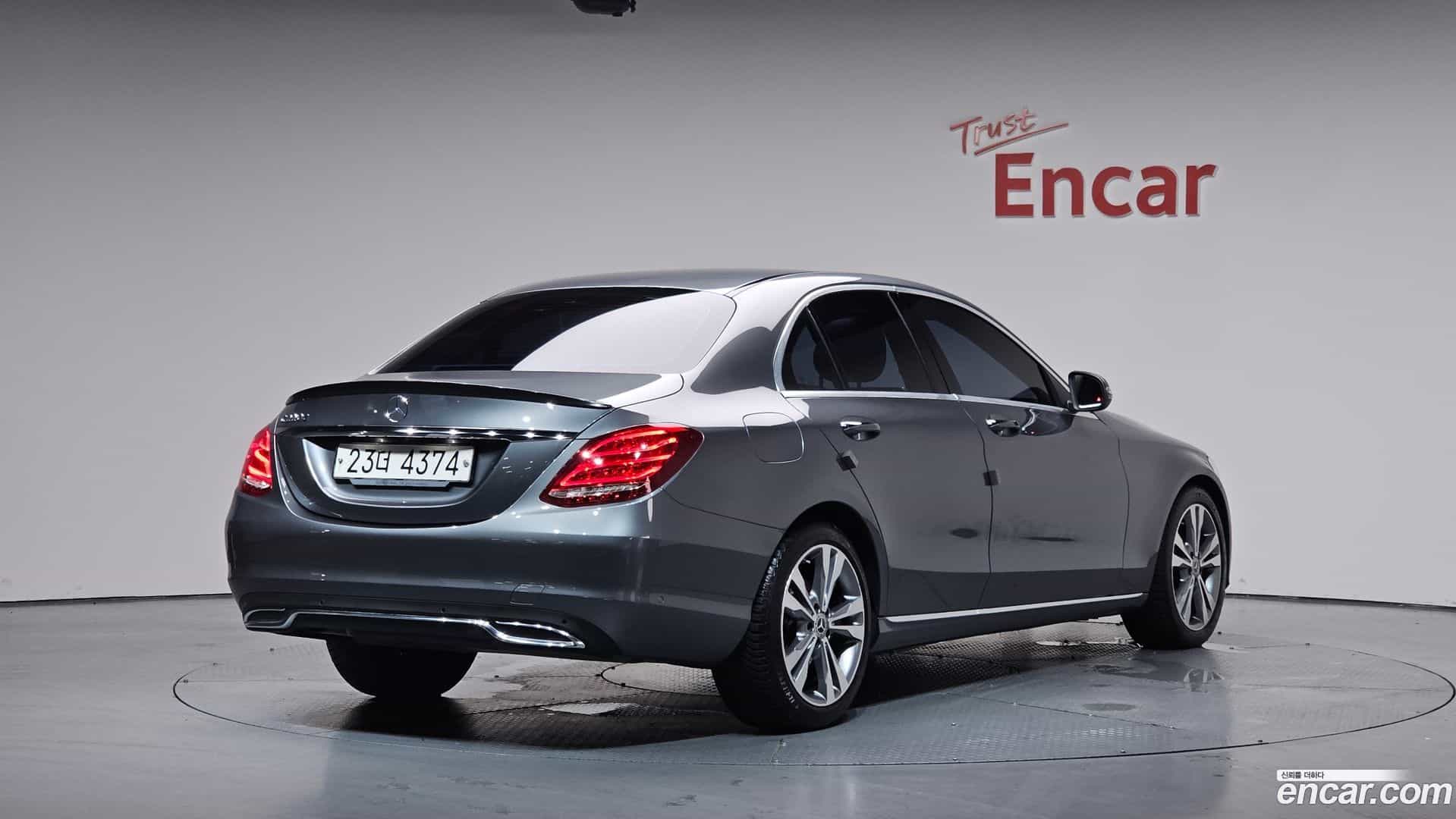 C-Class Mercedes-Benz 2018.1-OUTER-002