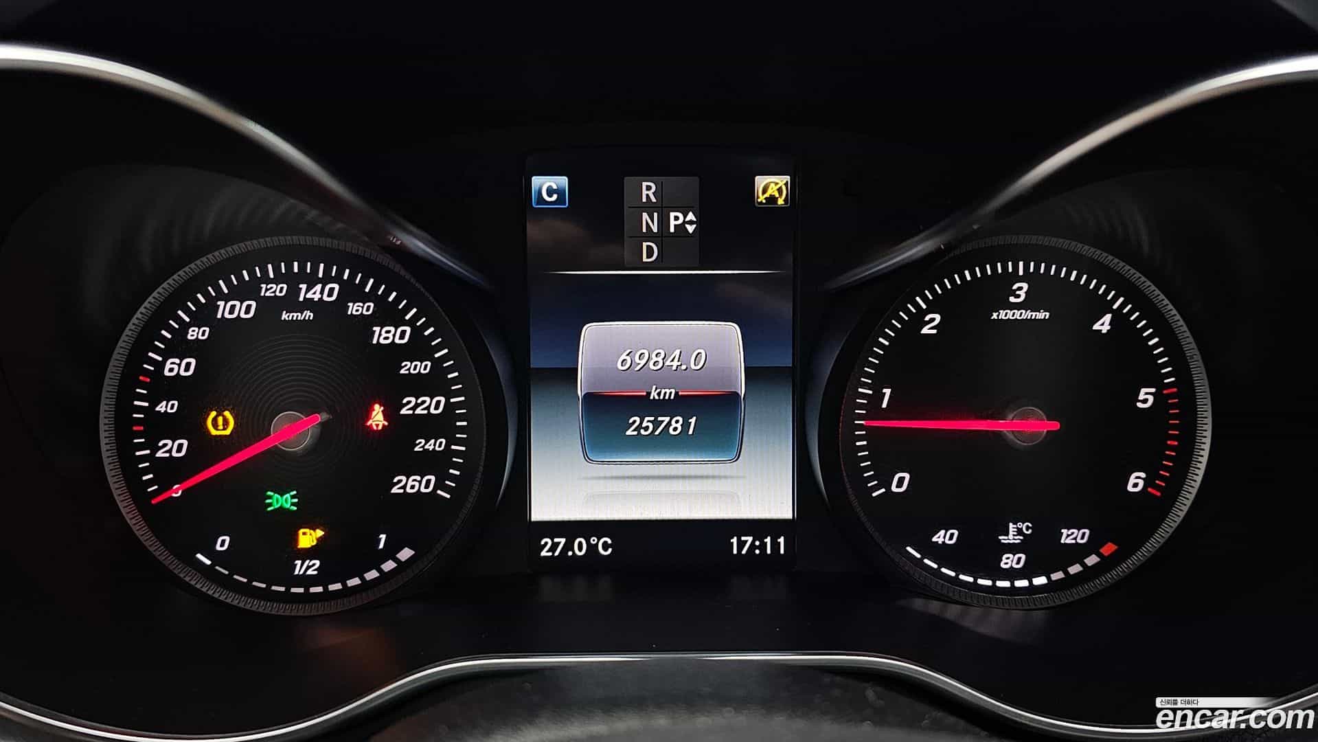 C-Class Mercedes-Benz 2018.1-INNER-008