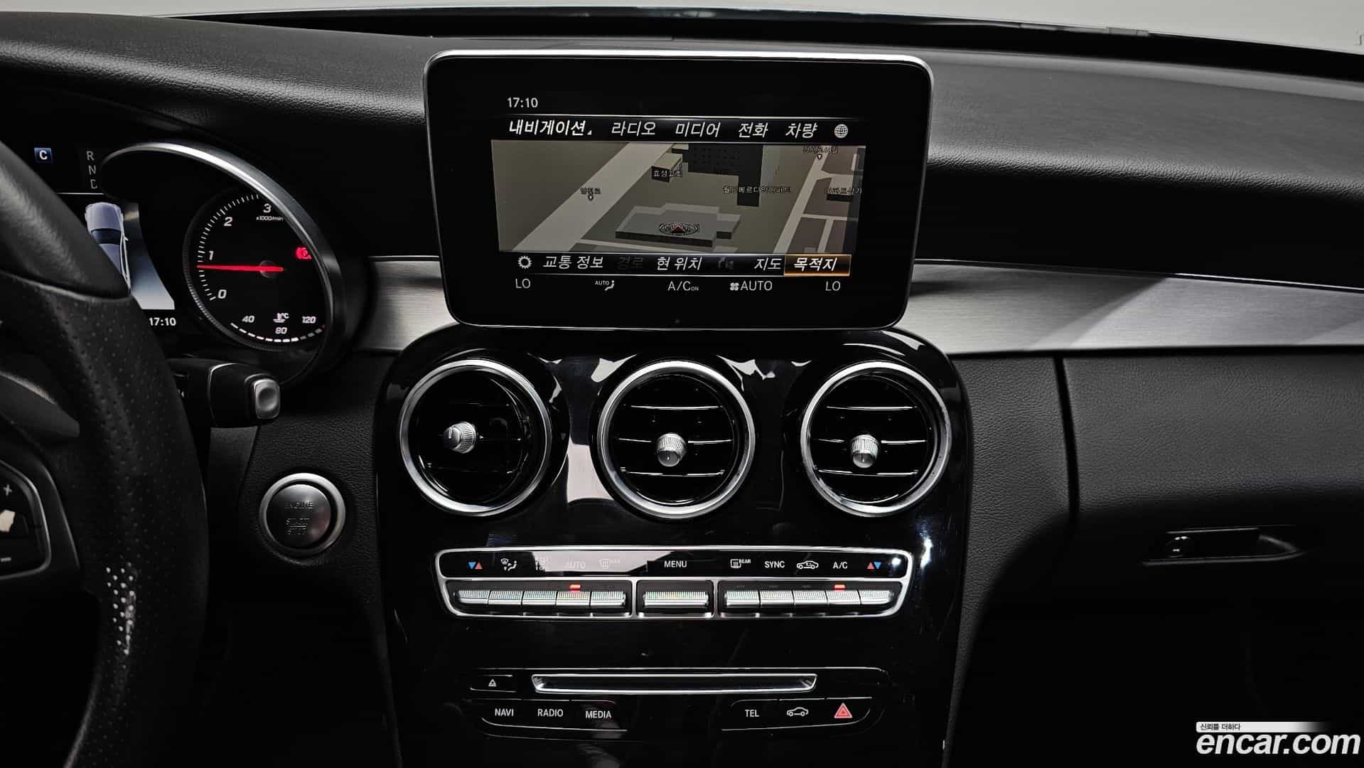 C-Class Mercedes-Benz 2018.1-OPTION-018