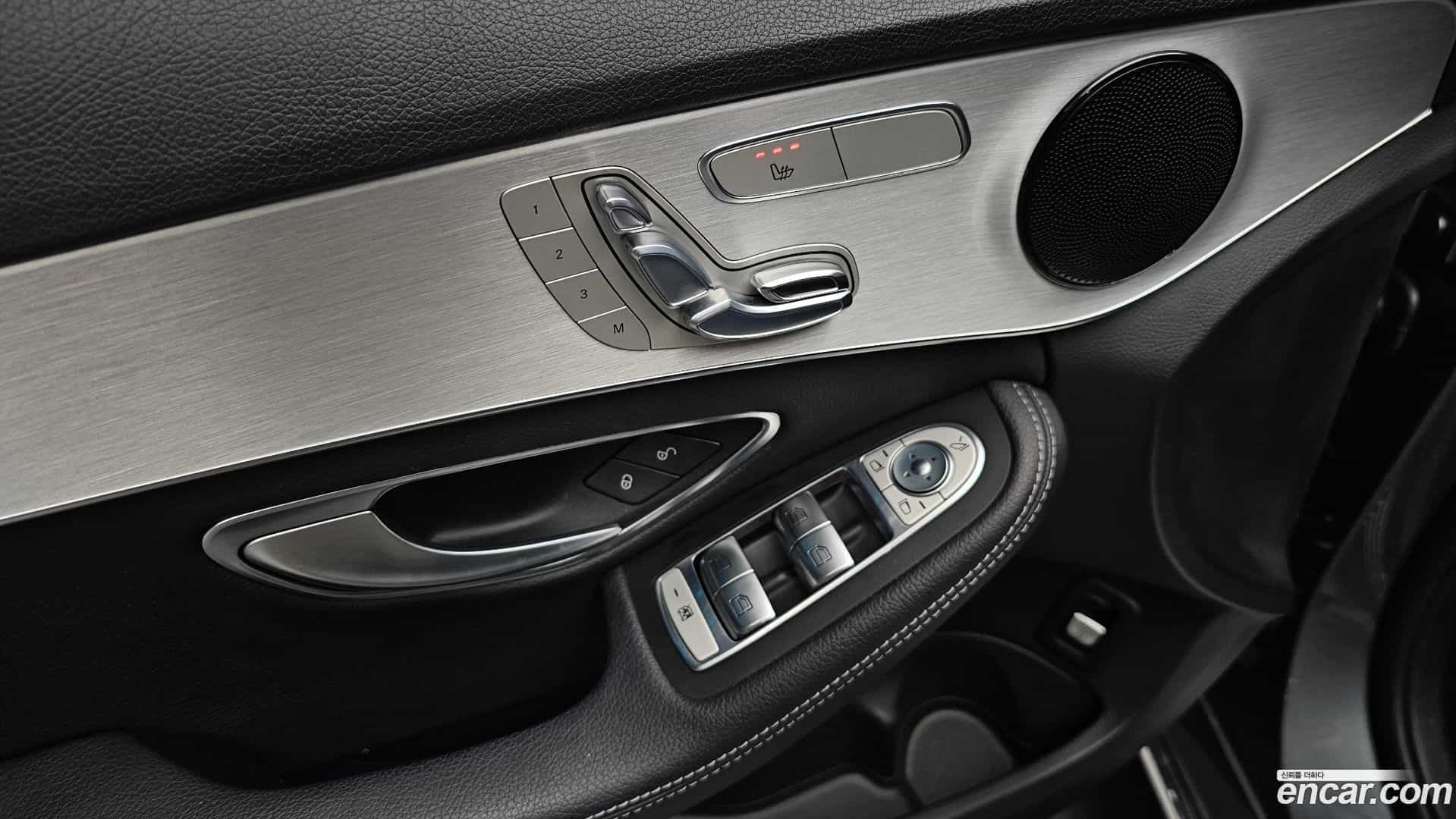 C-Class Mercedes-Benz 2018.1-OPTION-022