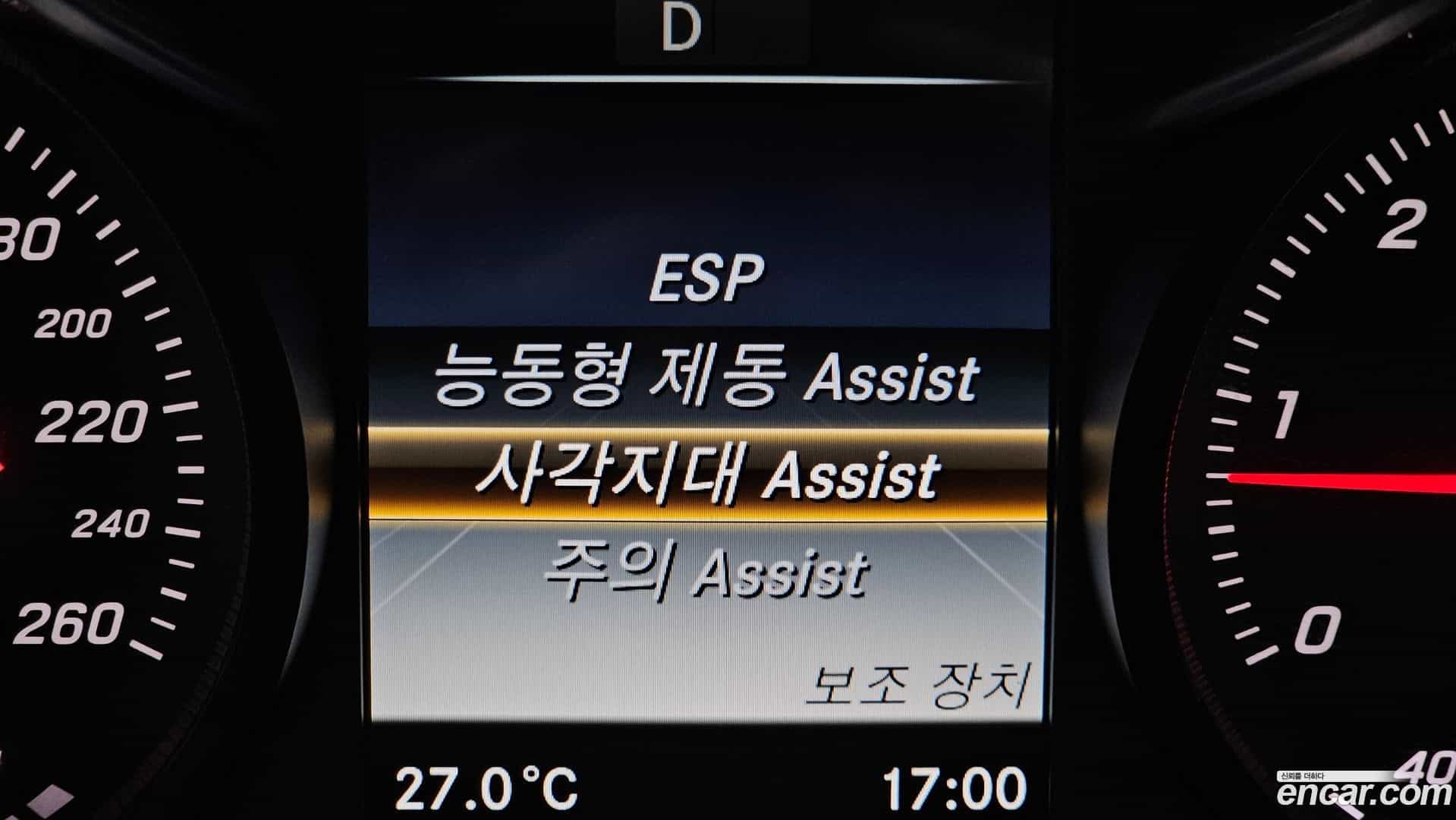 C-Class Mercedes-Benz 2018.1-OPTION-041