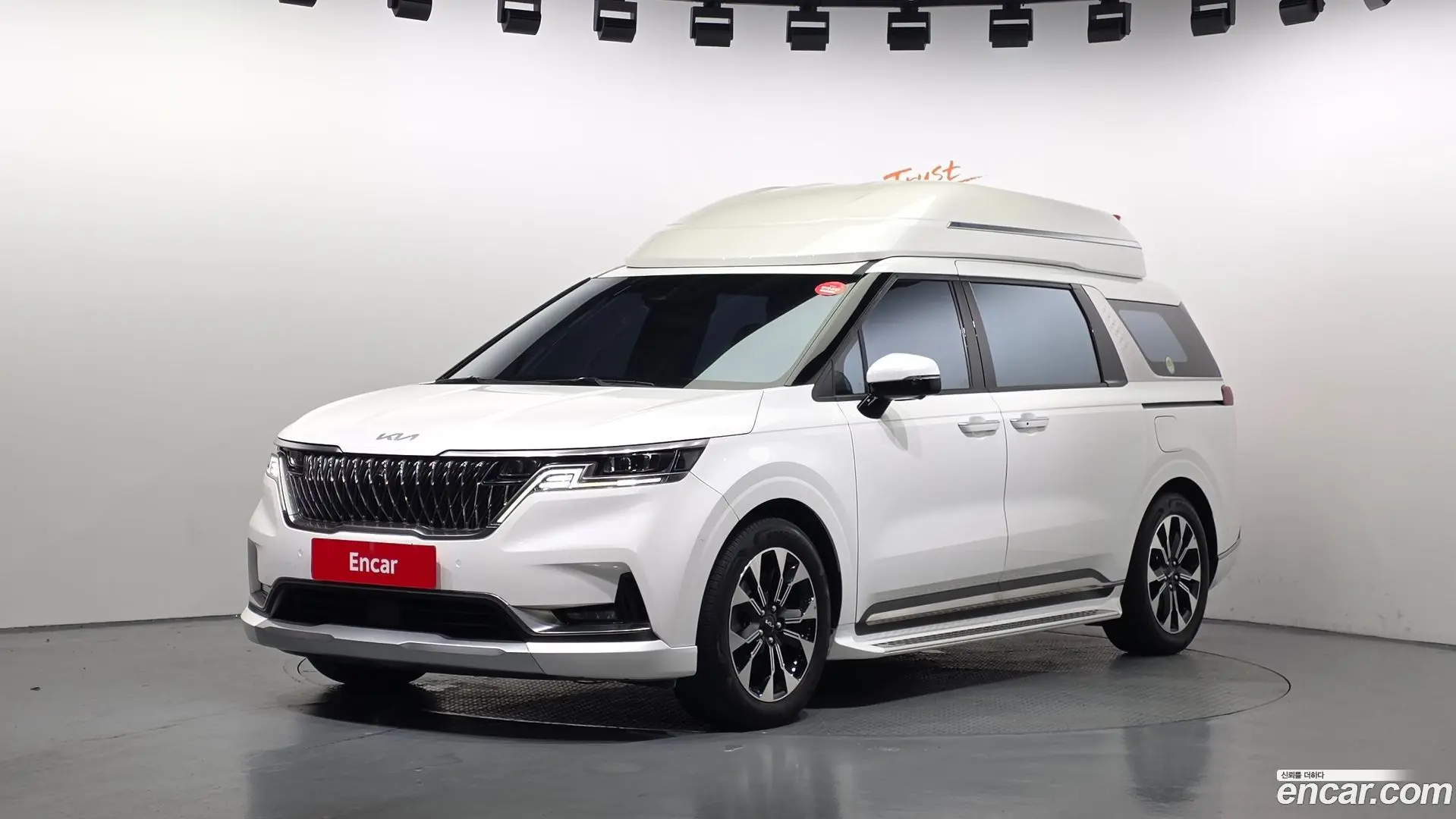 Main__Slider__Photo:Canival Kia 2021.8-0