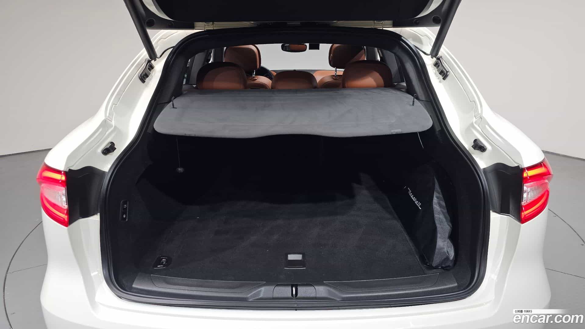 Levante Maserati 2020.7-OPTION-024