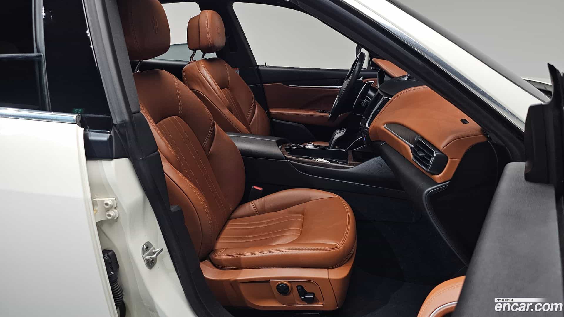 Levante Maserati 2020.7-INNER-036